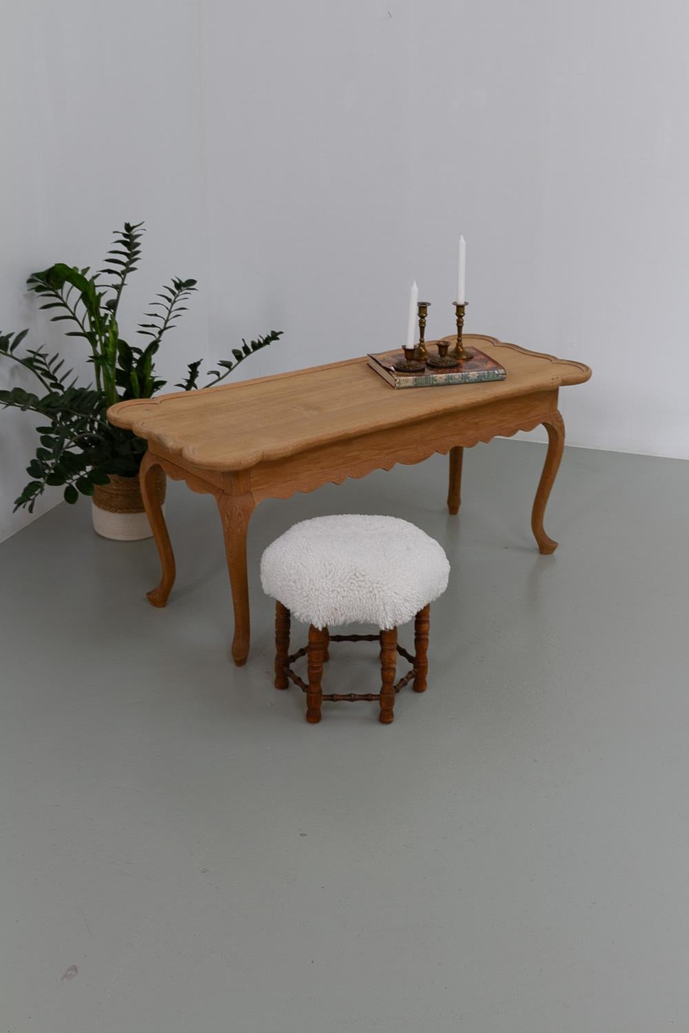 Danish Sculptural Solid Oak Coffee Table by Frits Henningsen, 1940s. For Sale 9
