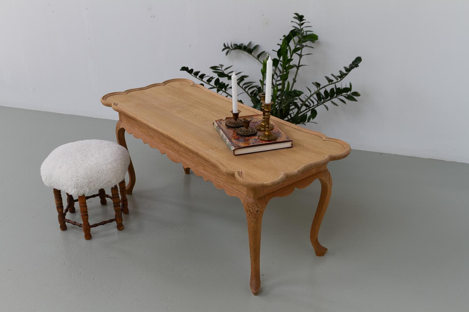 Danish Sculptural Solid Oak Coffee Table by Frits Henningsen, 1940s. For Sale 10