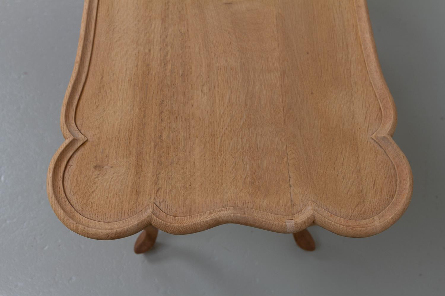 Danish Sculptural Solid Oak Coffee Table by Frits Henningsen, 1940s. For Sale 1
