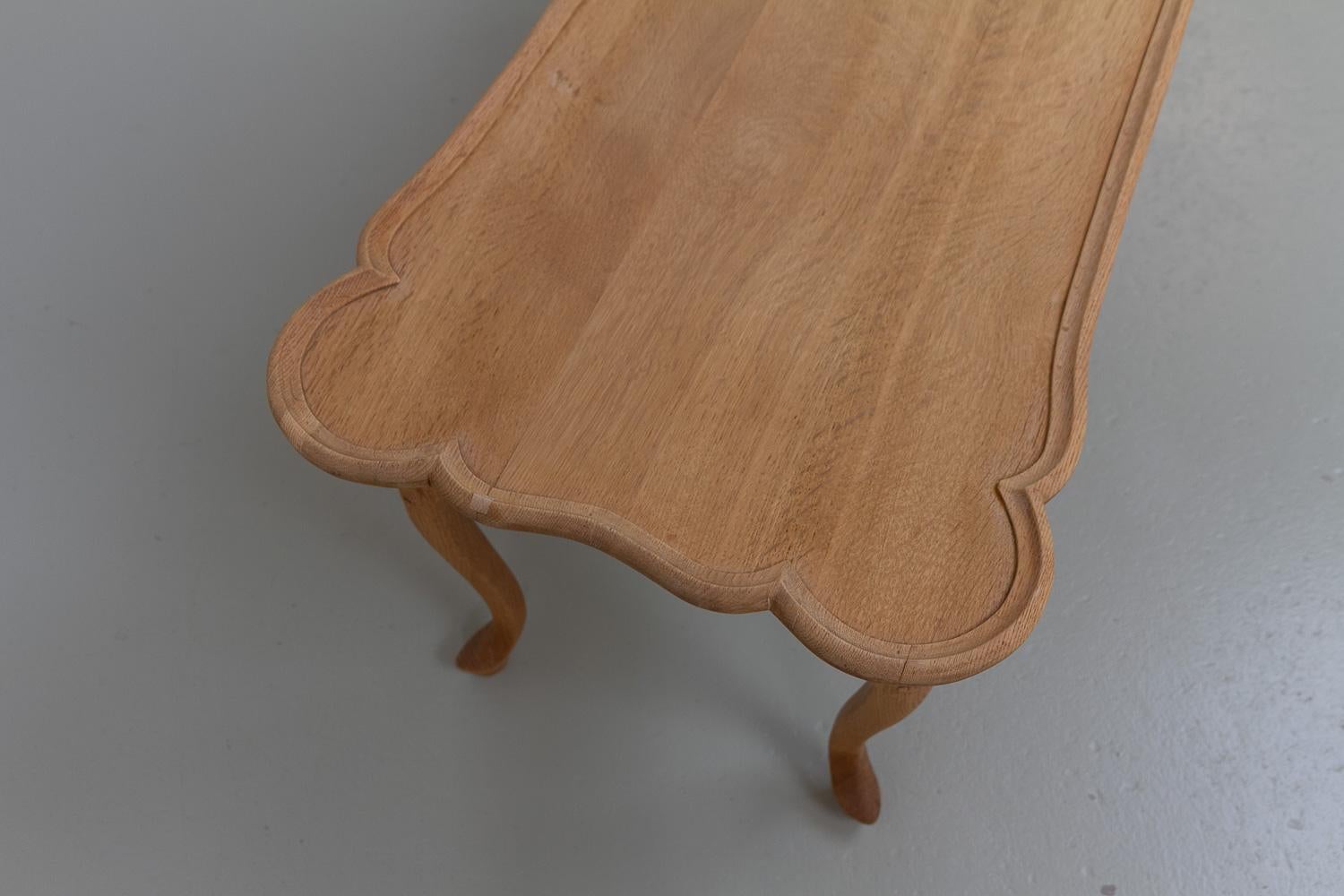 Danish Sculptural Solid Oak Coffee Table by Frits Henningsen, 1940s. For Sale 2