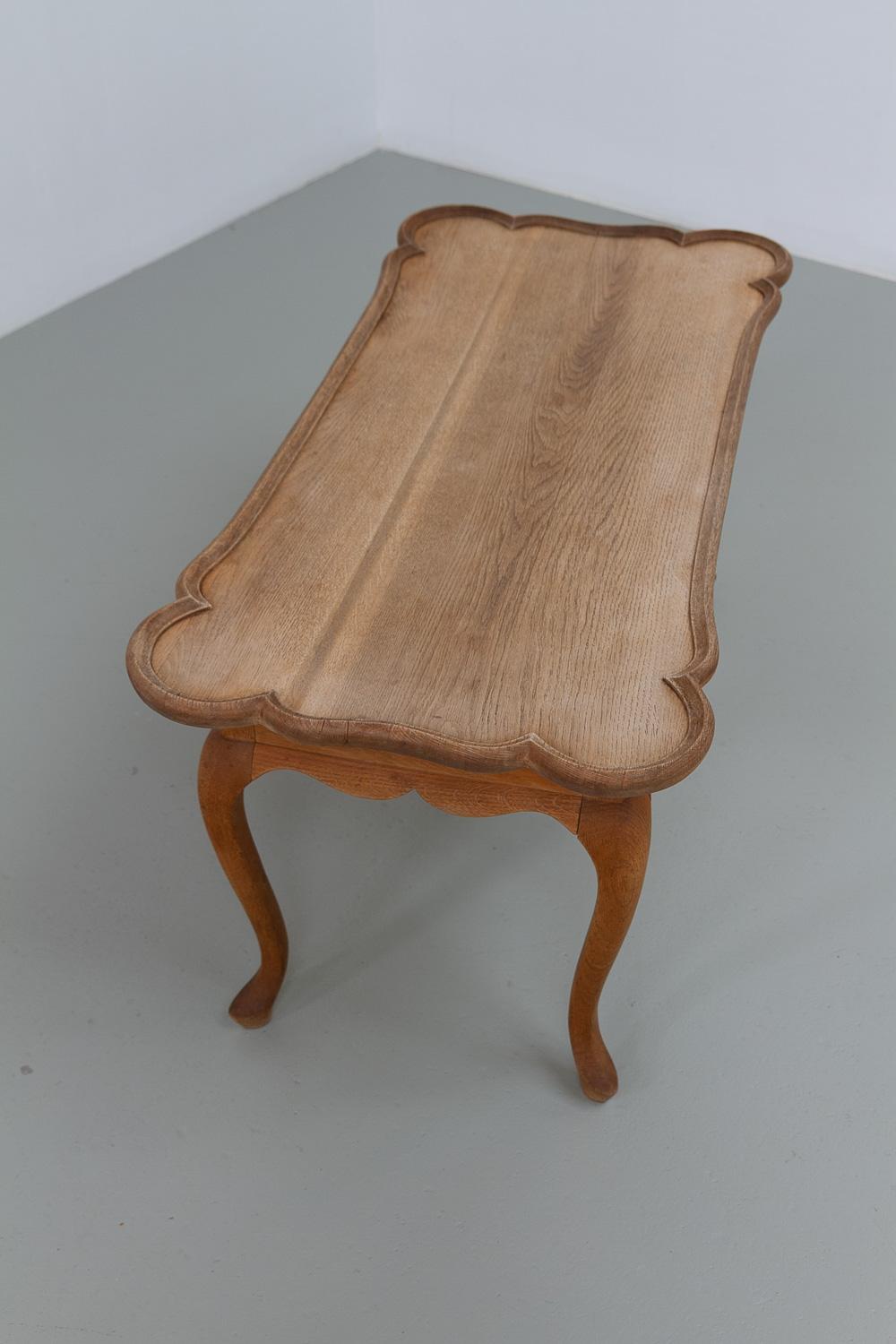 Danish Sculptural Solid Oak Coffee Table by Frits Henningsen, 1940s. For Sale 3