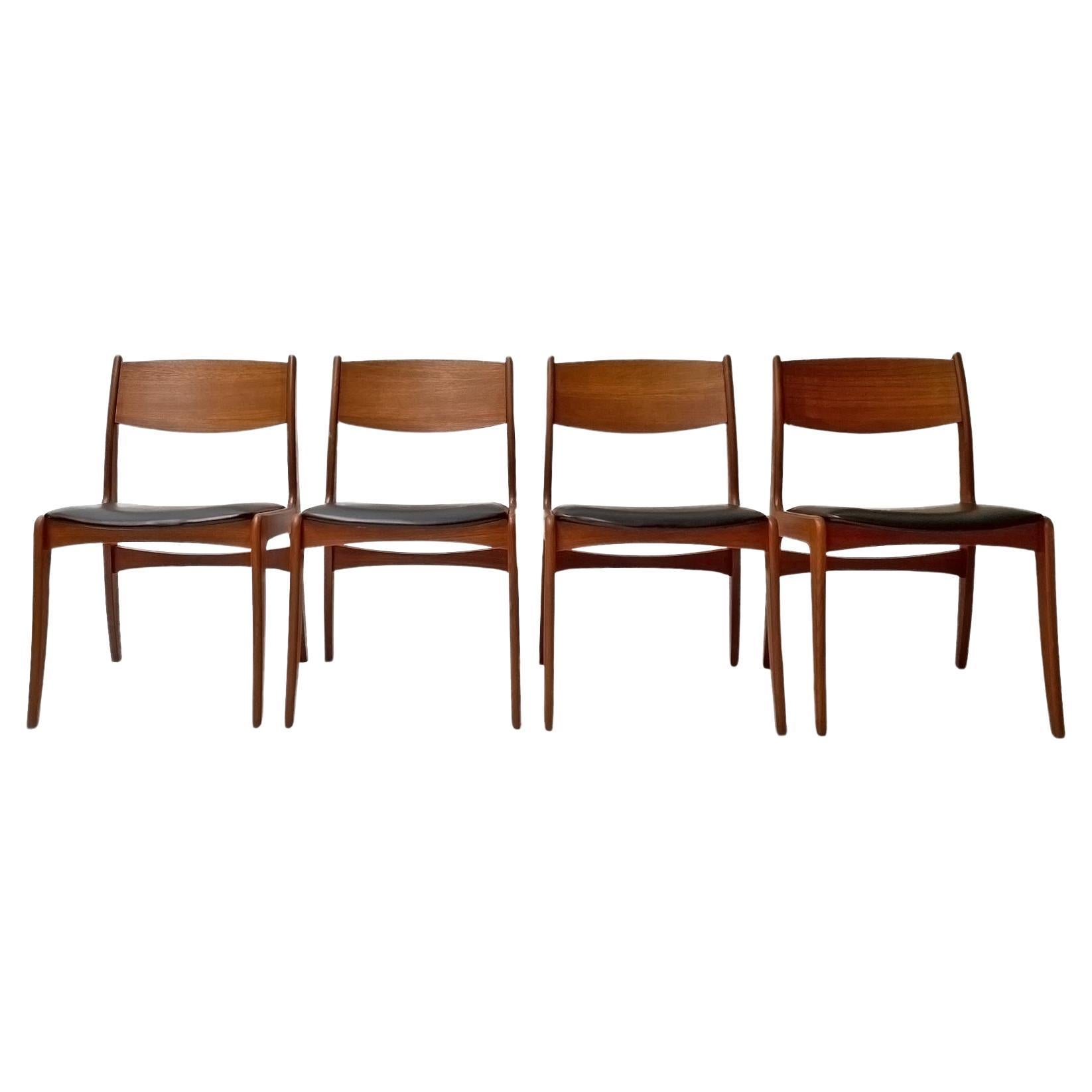 Danish Set of 4 Teak and Black Vinyl Dining Chairs, Mid Century 1960s For Sale