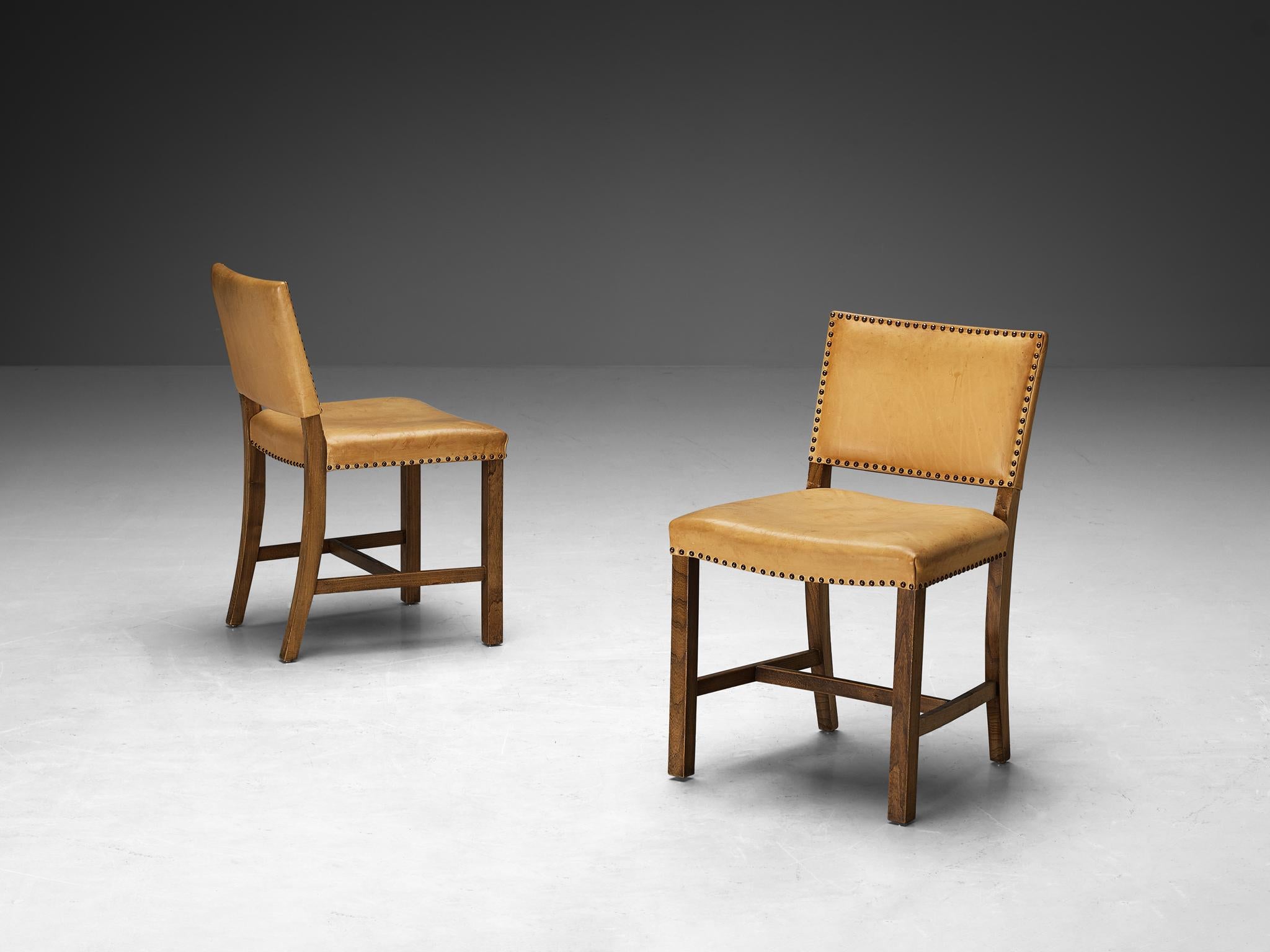 Conjunto danés de ocho sillas de comedor de cuero y olmo  Escandinavo moderno en venta