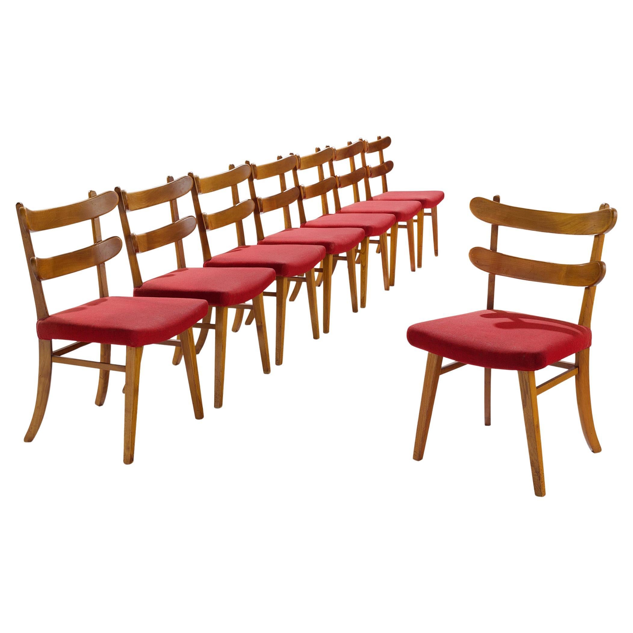 Ensemble danois de huit chaises de salle à manger en orme massif et tapisserie rouge 