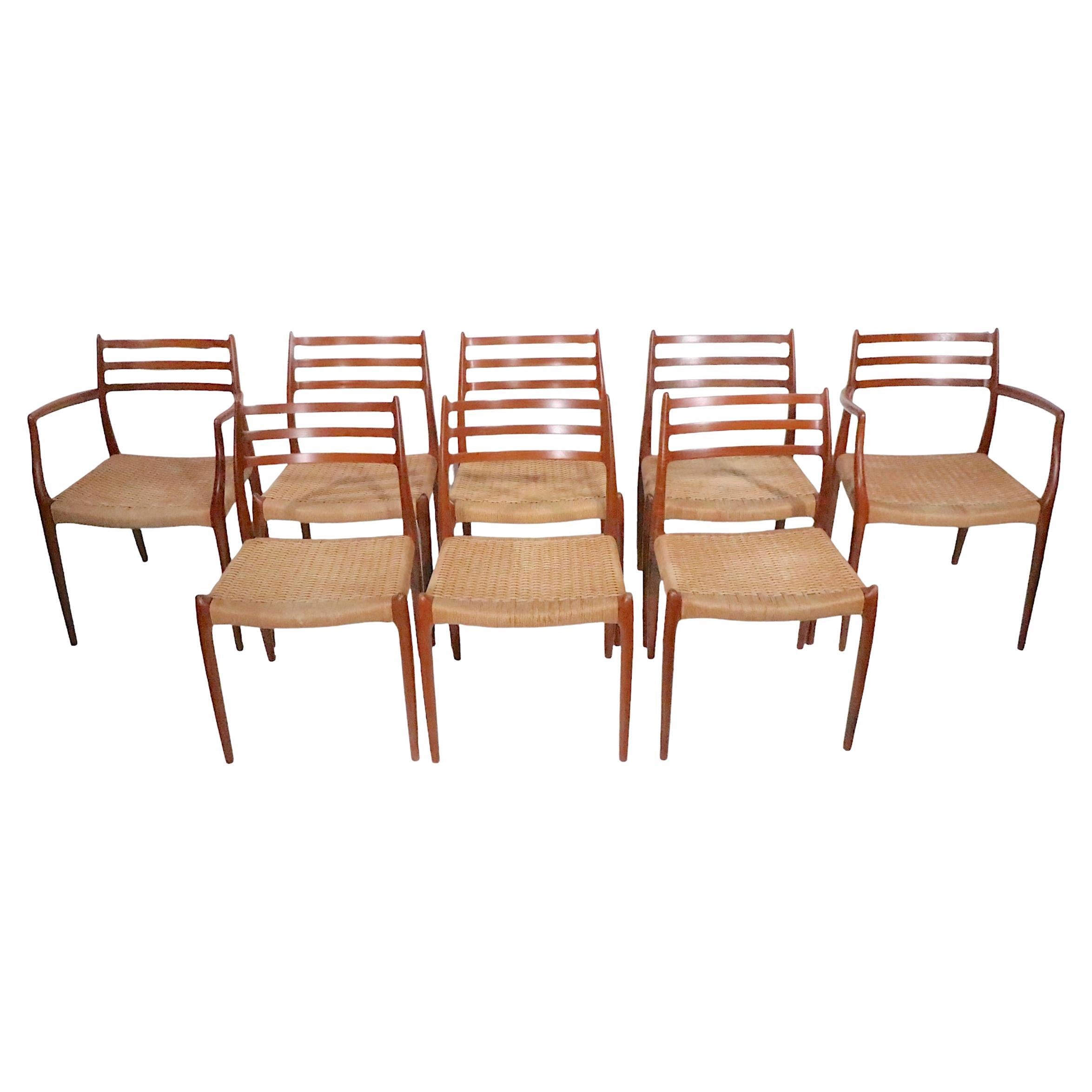 Ensemble danois de huit chaises de salle à manger en teck par Neils Moller / J.L.Moller, vers 1960