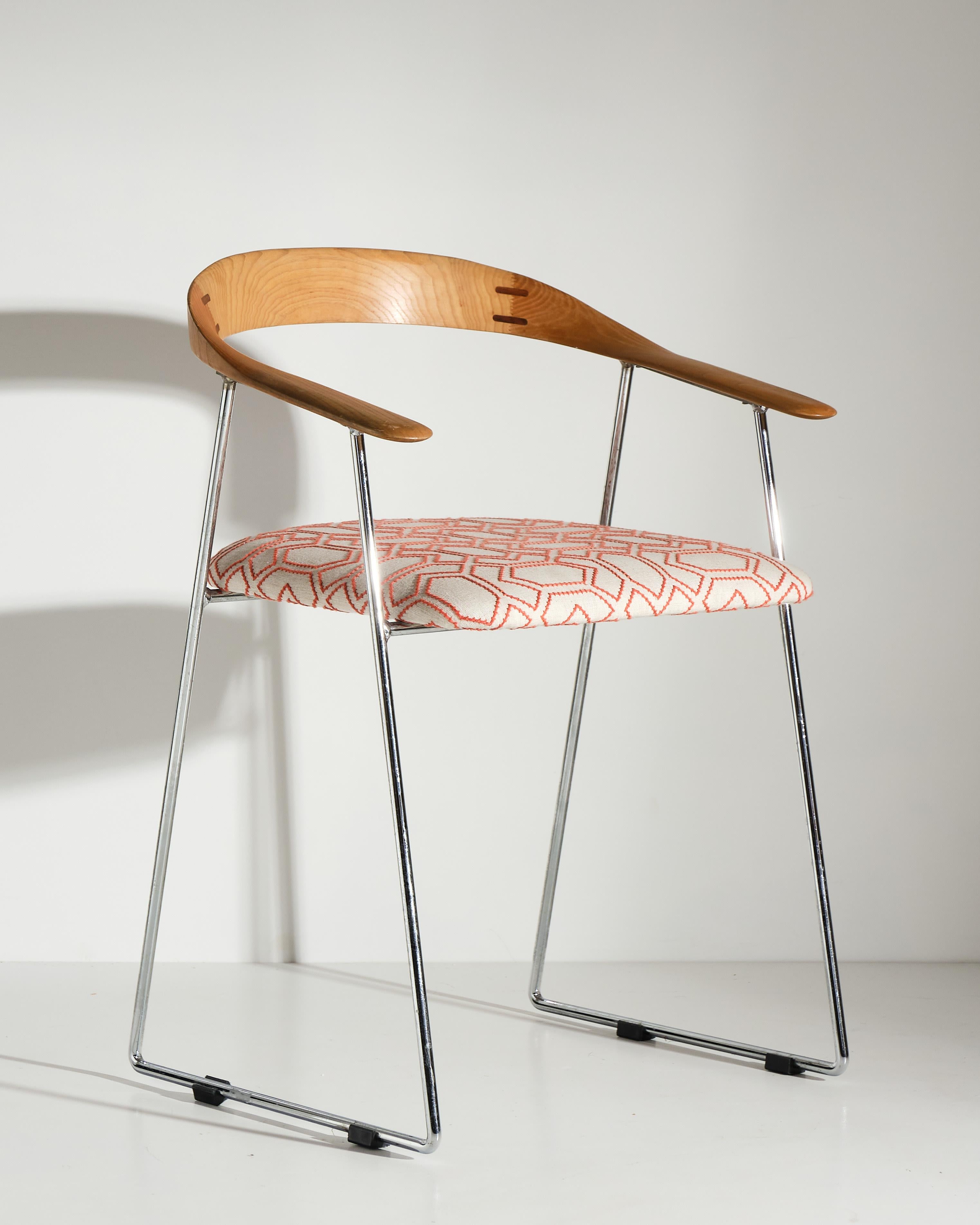 c.1980s
Pour Ansager Mobler
Bois de frêne, tube en métal chromé et tissu Vanderhurd
H73 x W53 x D48 cm
Hauteur du siège 49cm