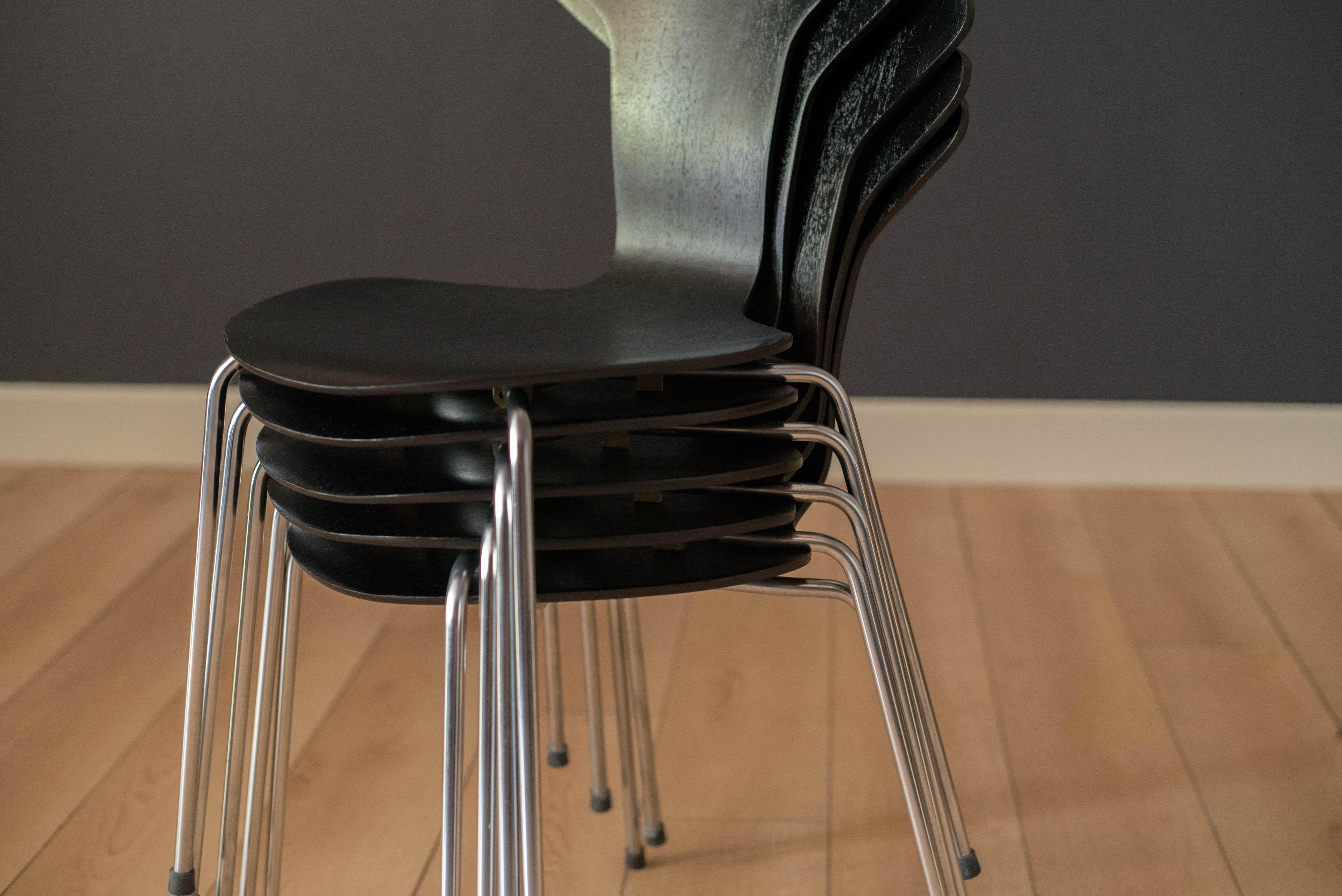 Danish Mosquito Munkegård Dining Chairs by Arne Jacobsen 4