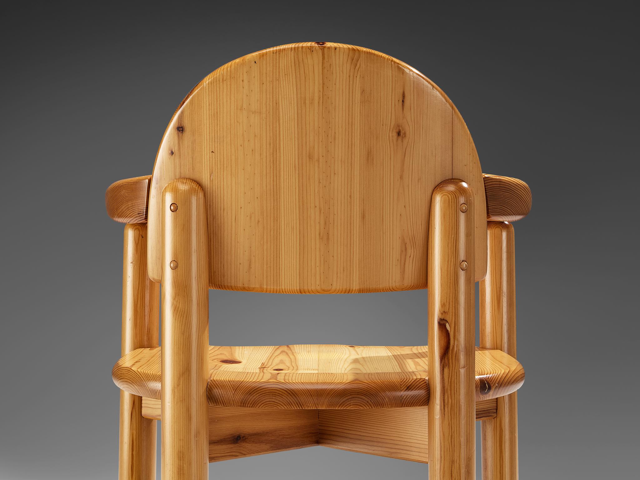 Ensemble danois de quatre fauteuils en pin massif  en vente 4