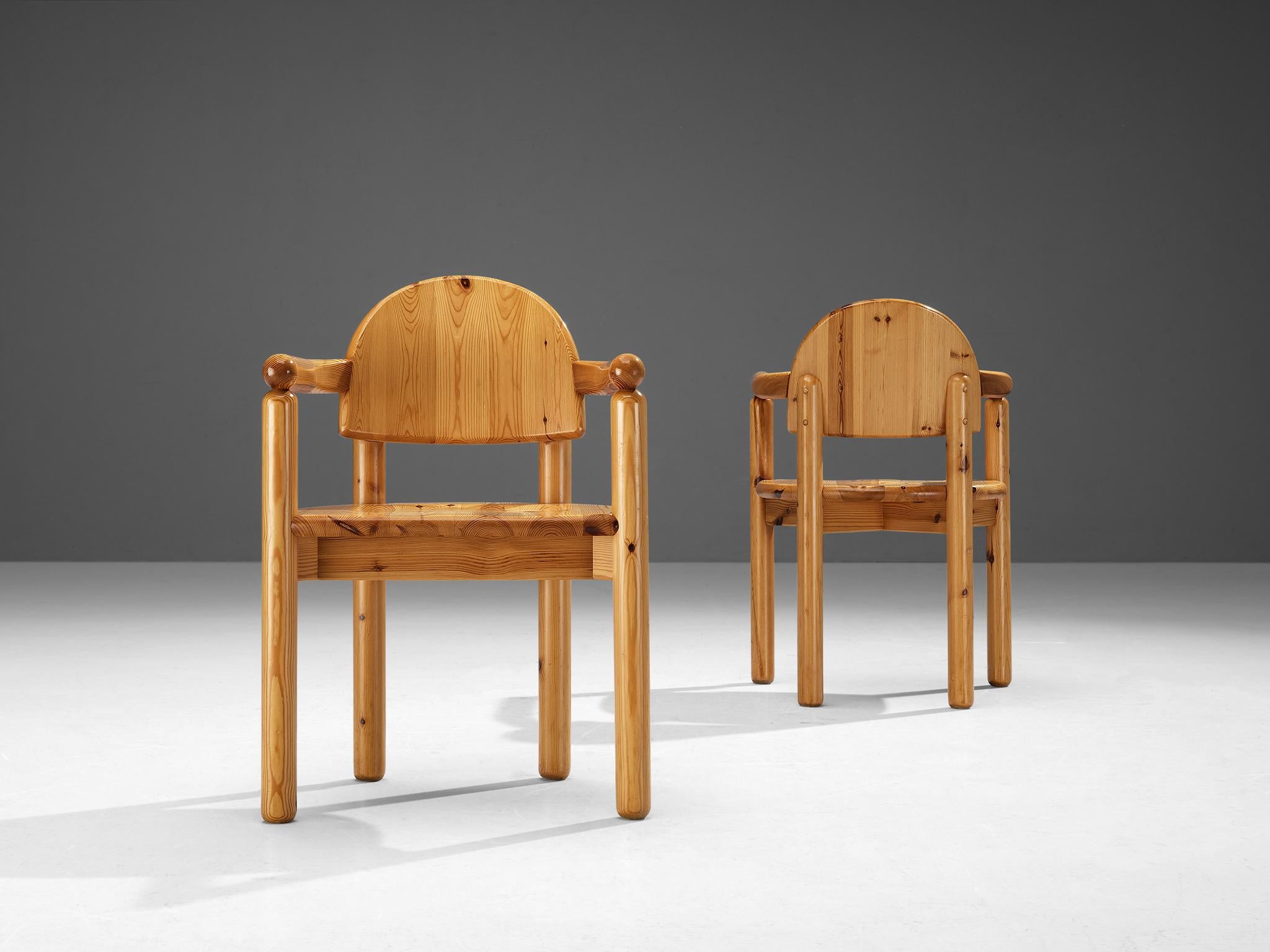 Ensemble danois de quatre fauteuils en pin massif  en vente 1