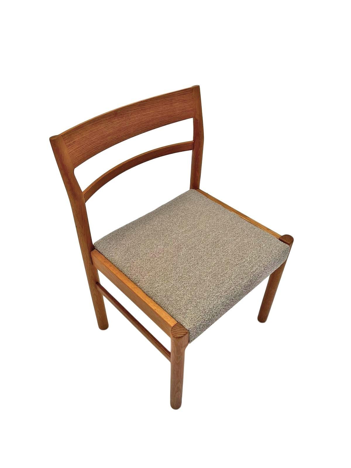 20th Century Danish Set of Four Oak and Cream Bouclé Wool Dining Chairs Midcentury, 1960s