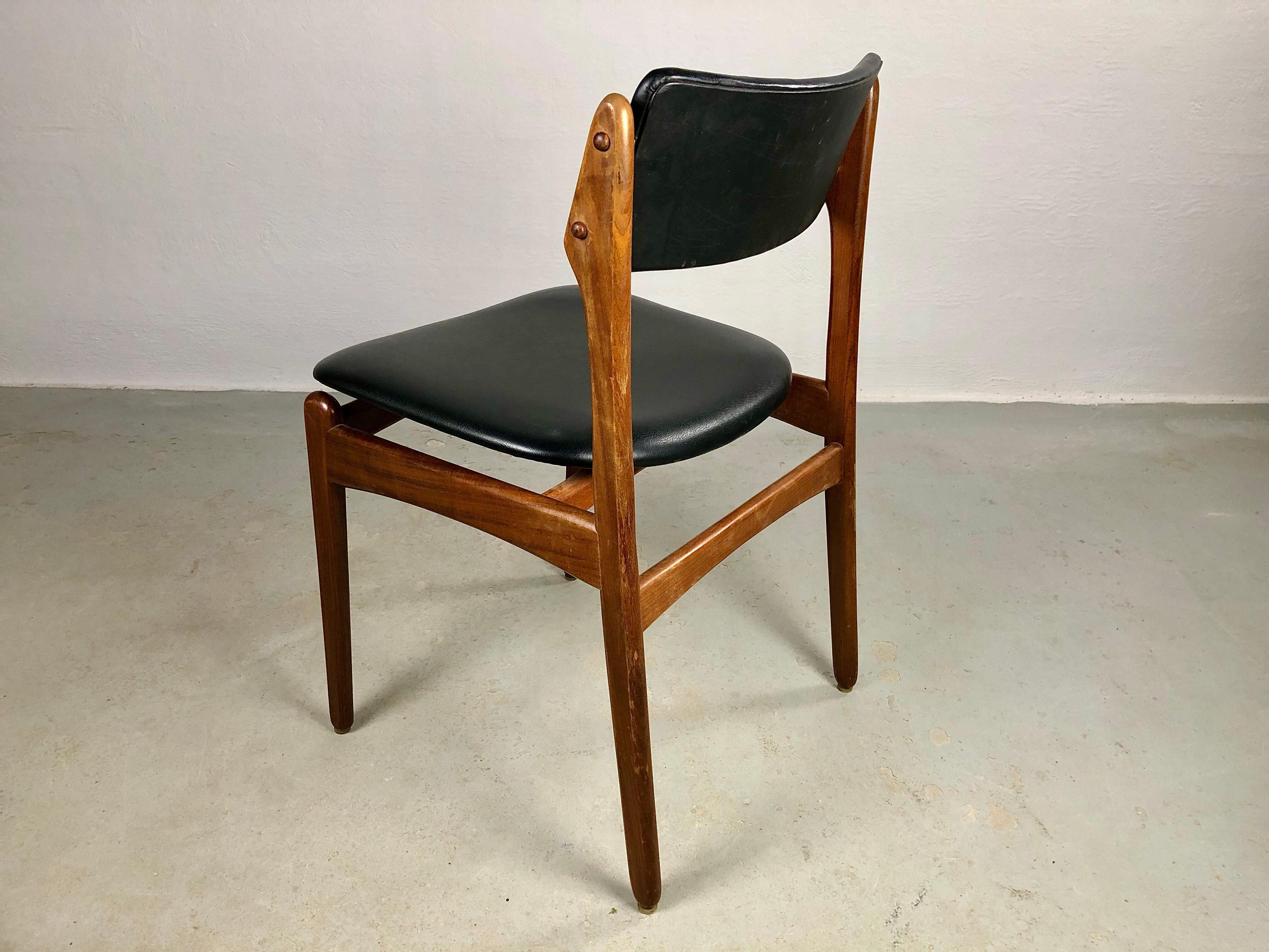 Leather Danish Set of Six Fully Restored and Reupholstered Erik Buch Teak Dining Chairs For Sale