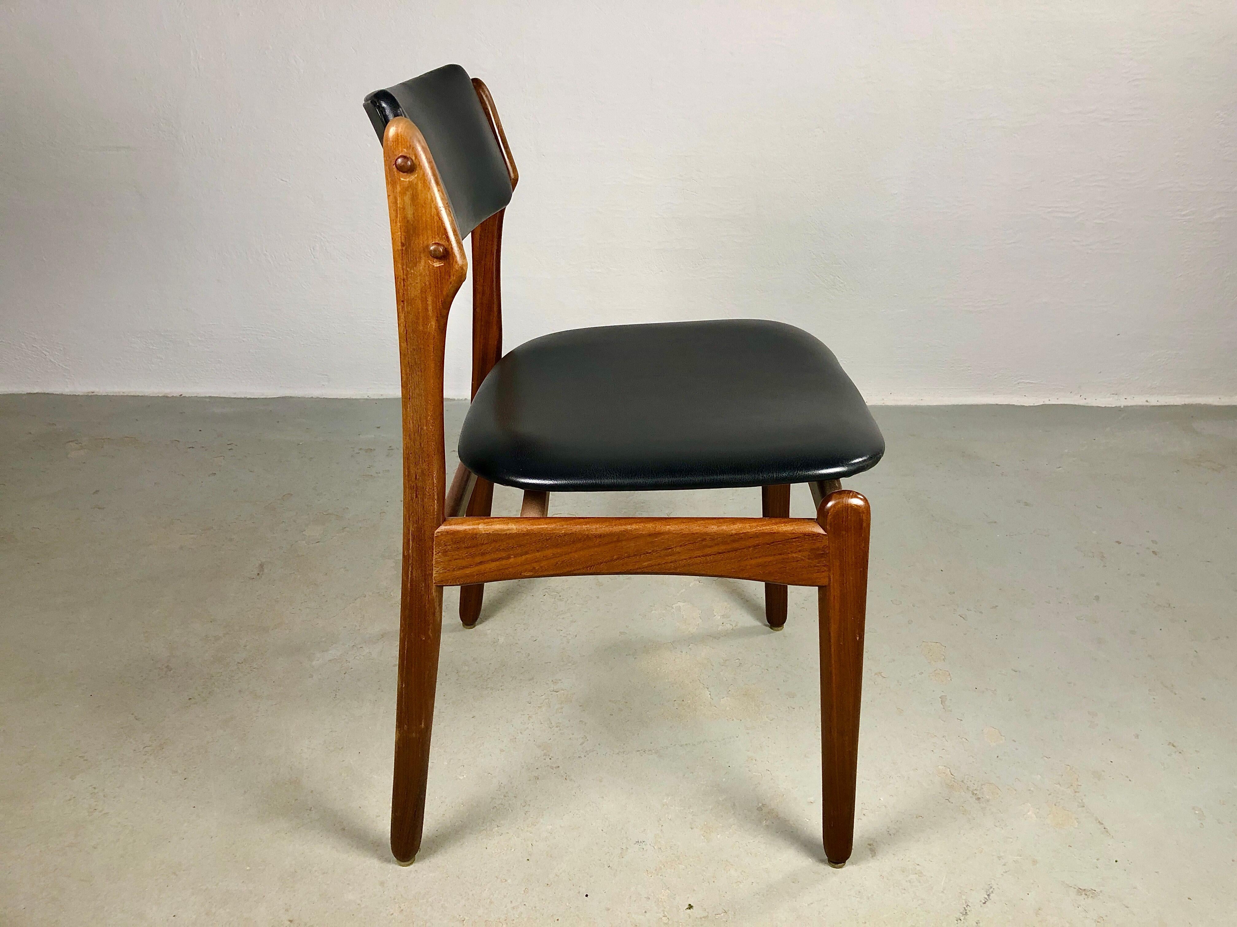 Danish Set of Six Fully Restored and Reupholstered Erik Buch Teak Dining Chairs For Sale 3