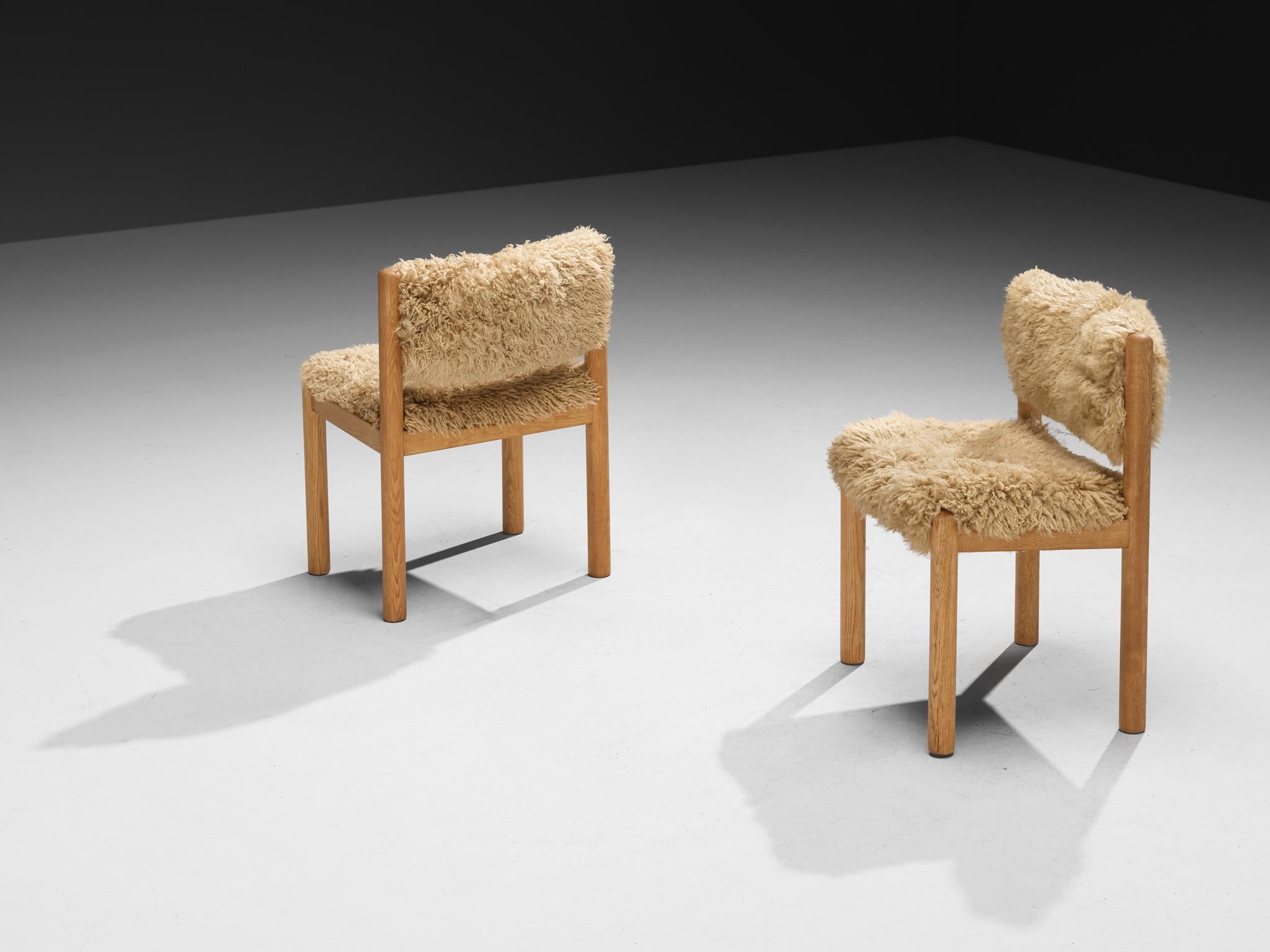 Set di dieci sedie da pranzo danesi in Oak e pelle di pecora in vendita 5
