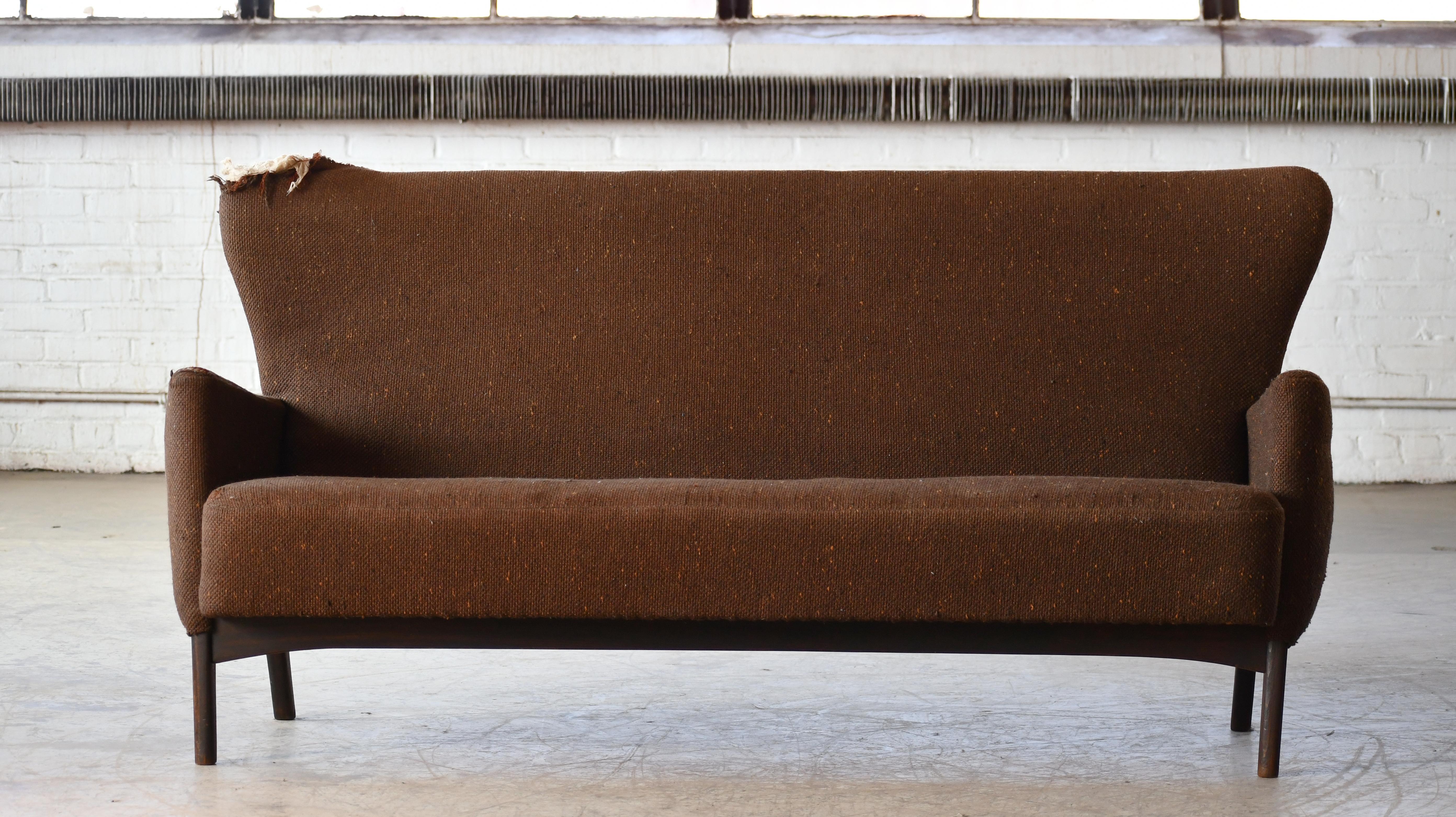 Mid-Century Modern Danish Settee from Mid-1950's in Beech and Wool by Fritz Hansen For Sale