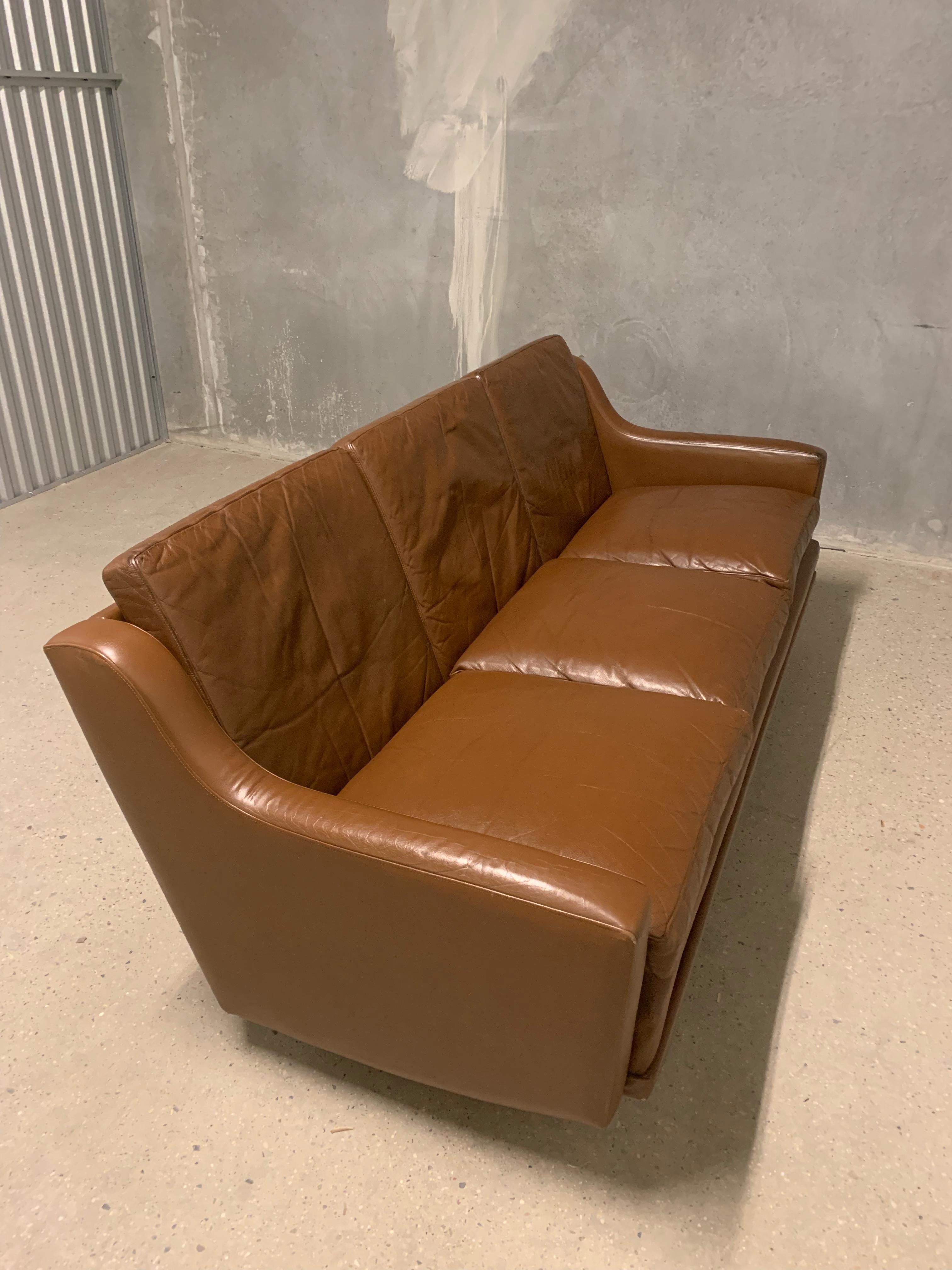 Danish Shaker Three-Seat Leather Sofa 2