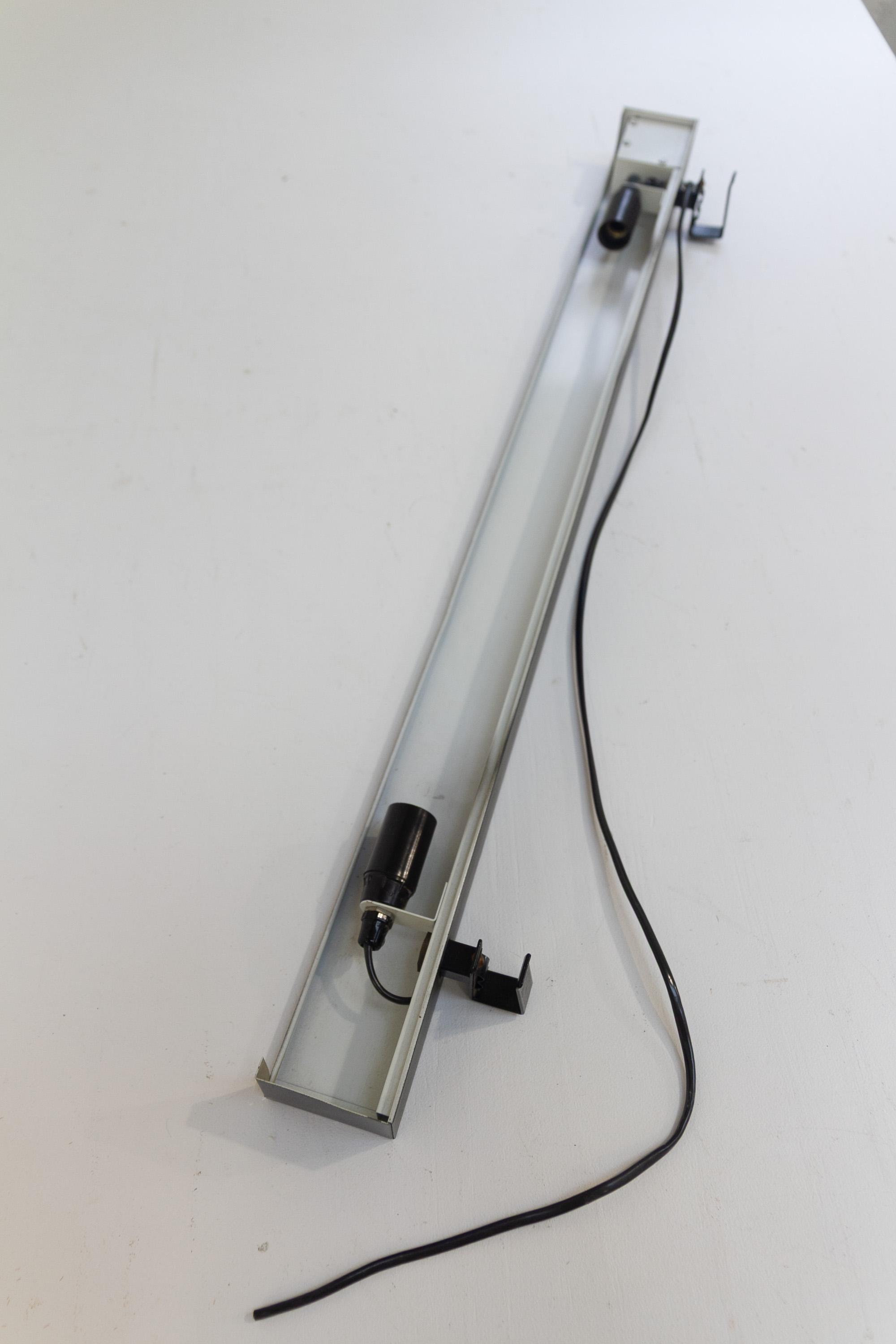 Lampada da scaffale danese di Poul Cadovius per Cado, 1960. in vendita 5