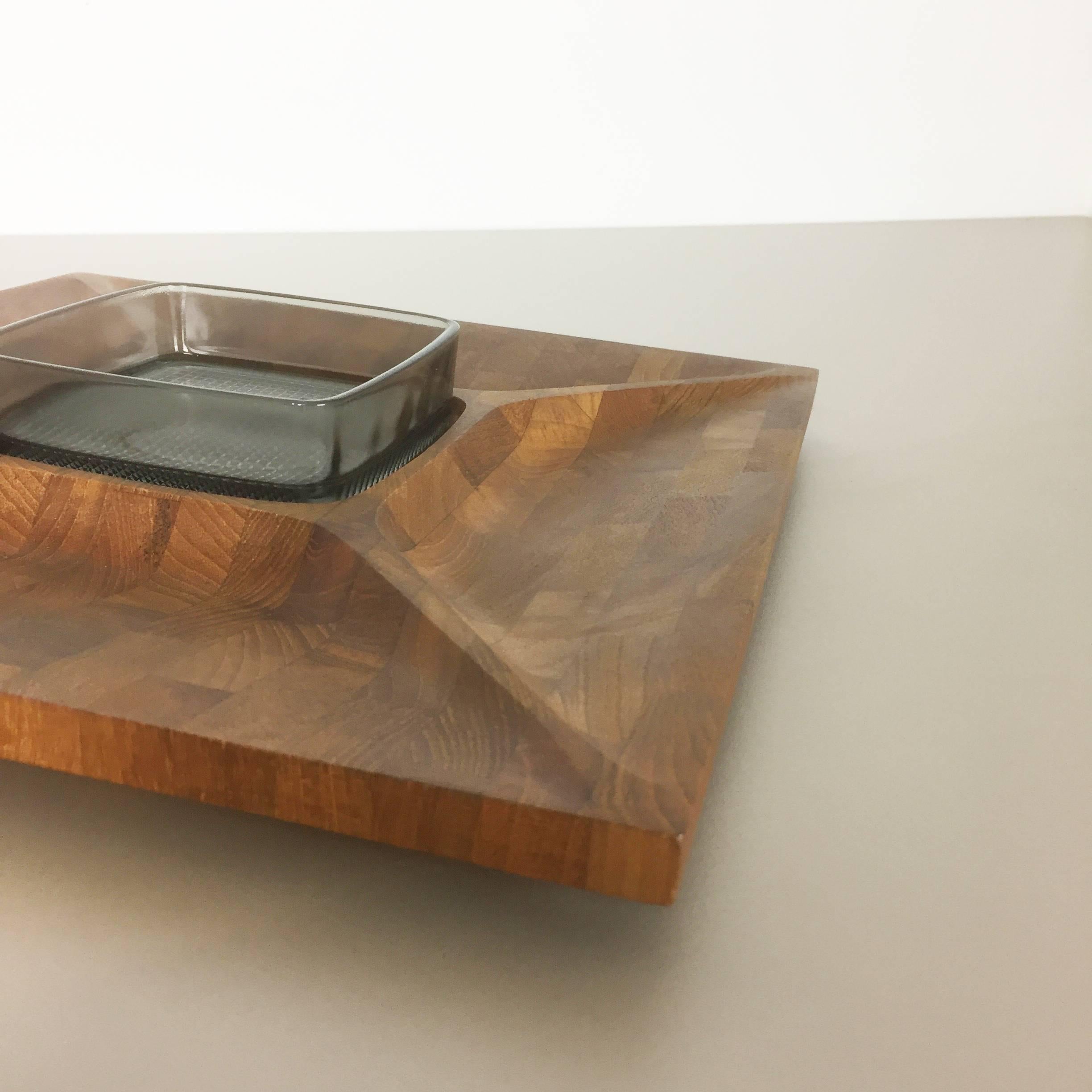 20th Century Danish Shell Bowl in Solid Teak Wood, by Digsmed Made in Denmark, 1960s For Sale