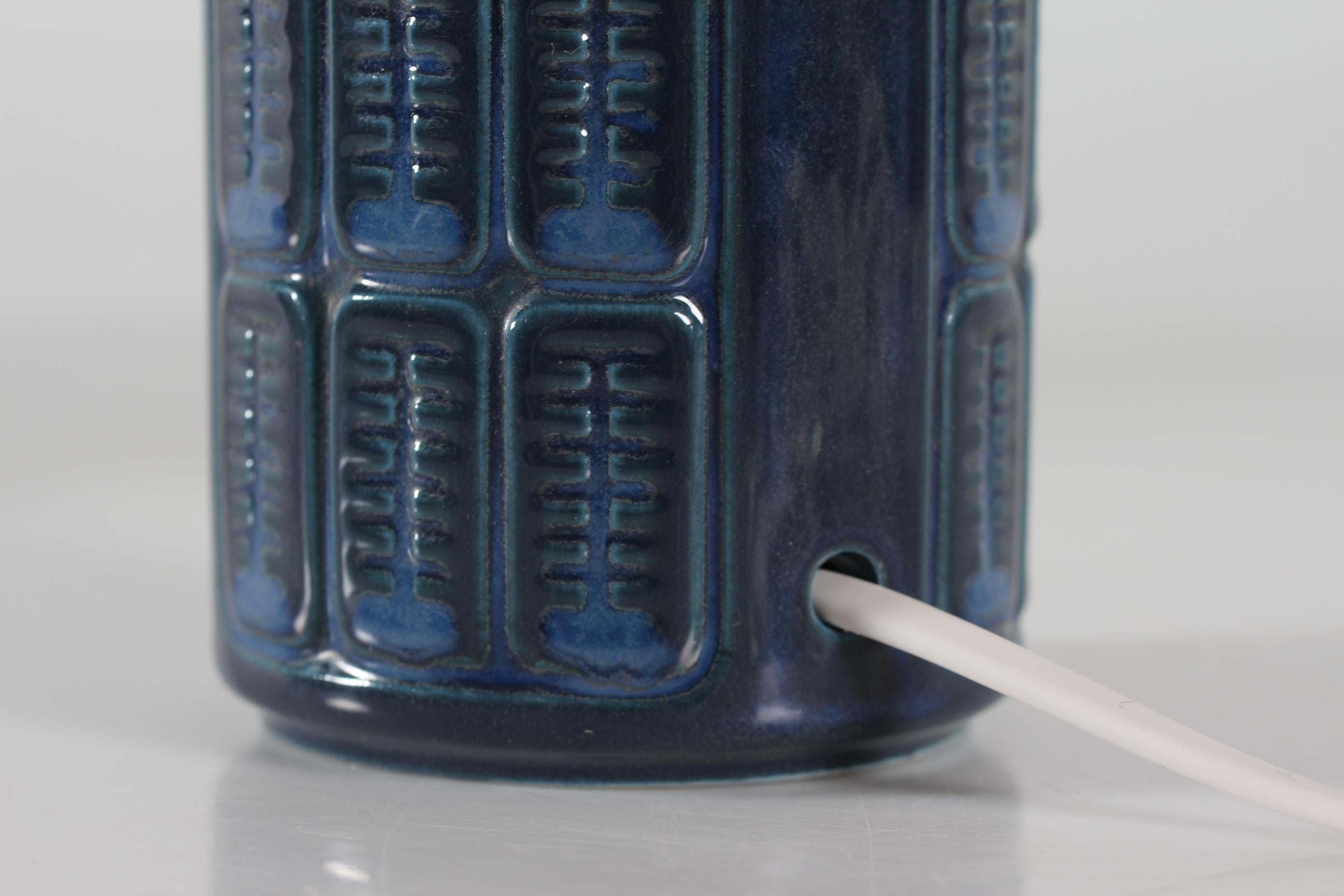 Milieu du XXe siècle Petite lampe de table danoise en grès Søholm Bleu par Einar Johansen, Milieu des années 60 en vente
