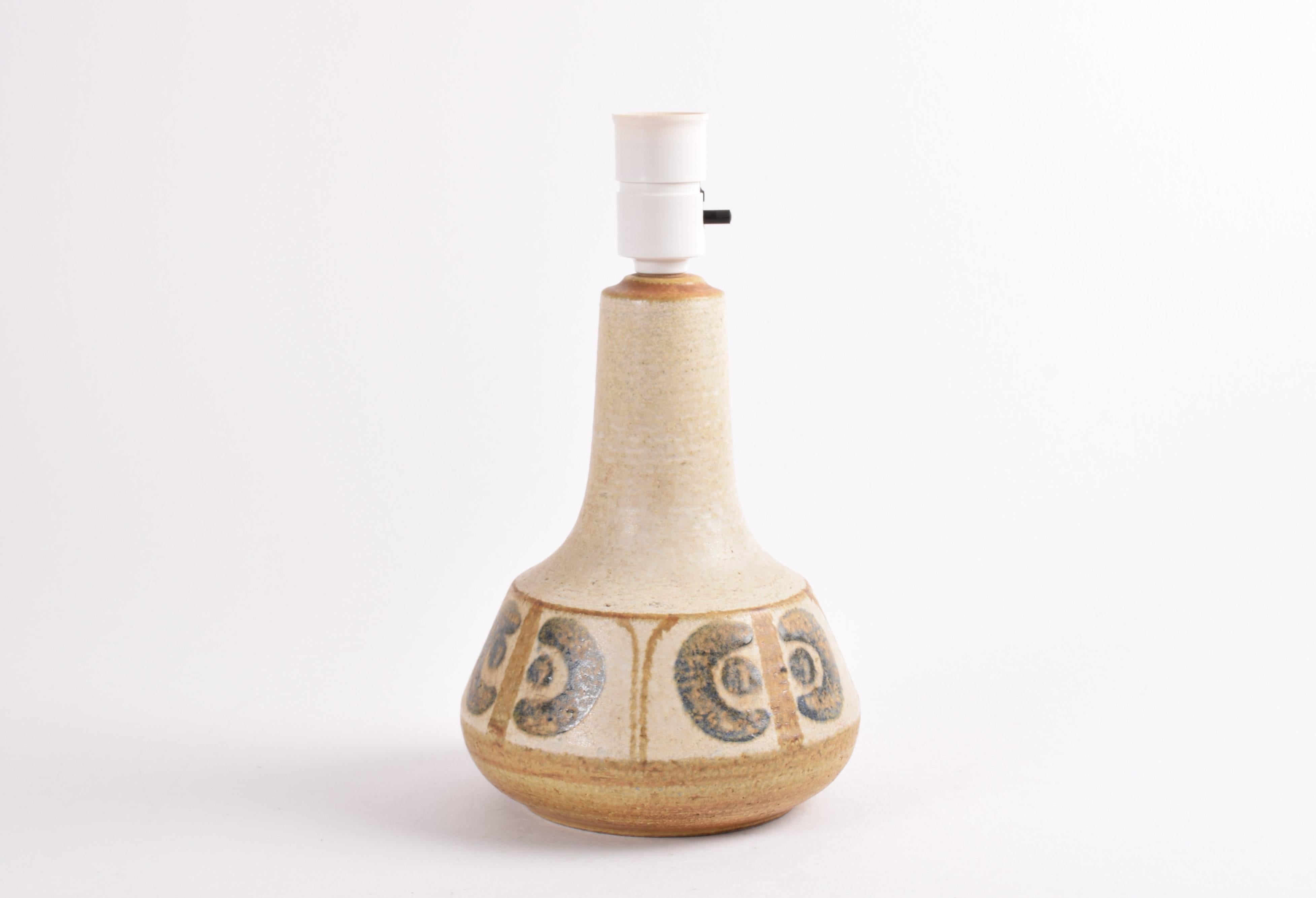 Danish Søholm Table Lamp Earthy Colors, Mid-Century Modern Handmade Ceramic1970s In Good Condition For Sale In Silkeborg, Silkeborg