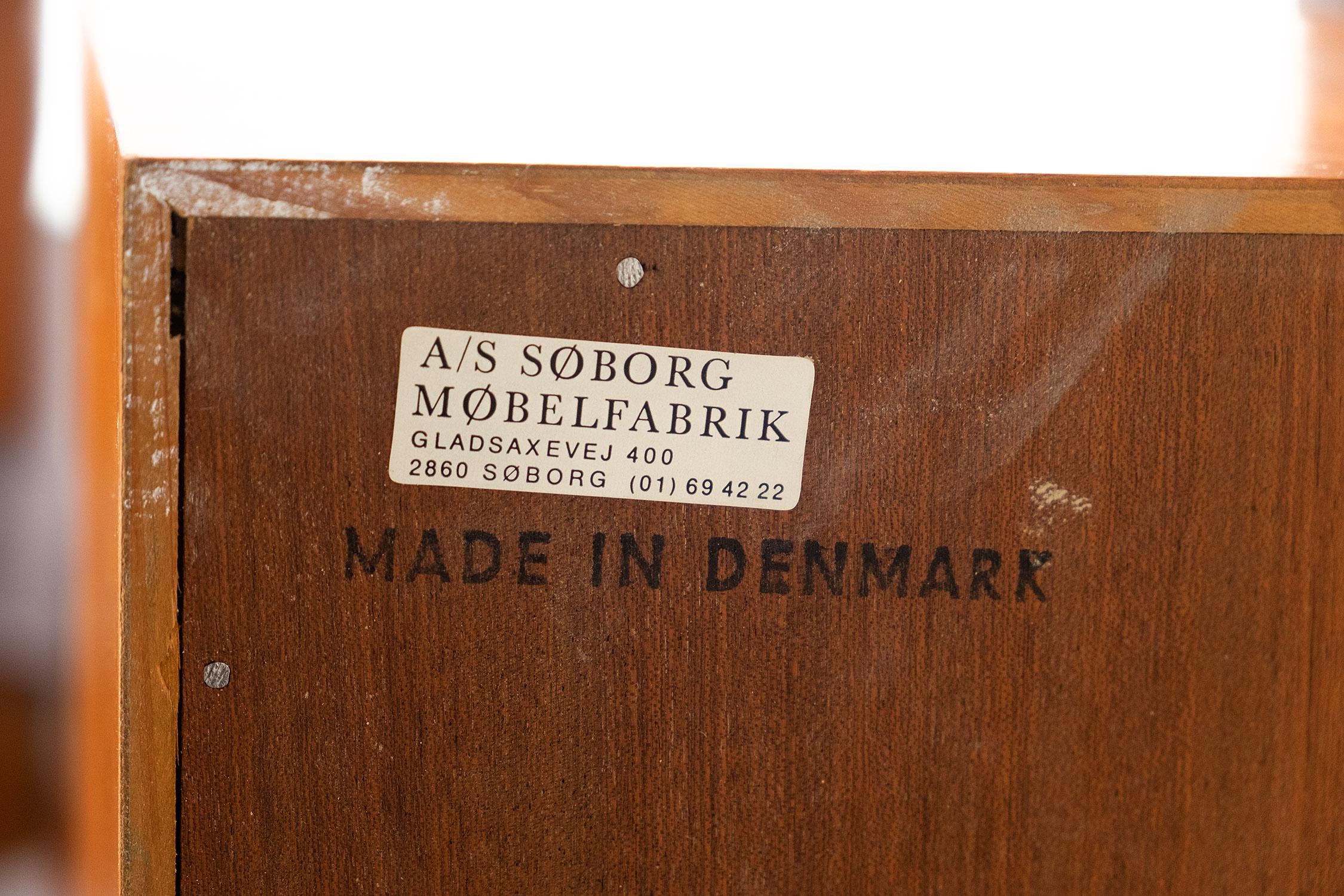 Dänische Vitrine aus Teakholz von Børge Mogensen für Søborg Møbelfabrik, 1960er Jahre 1