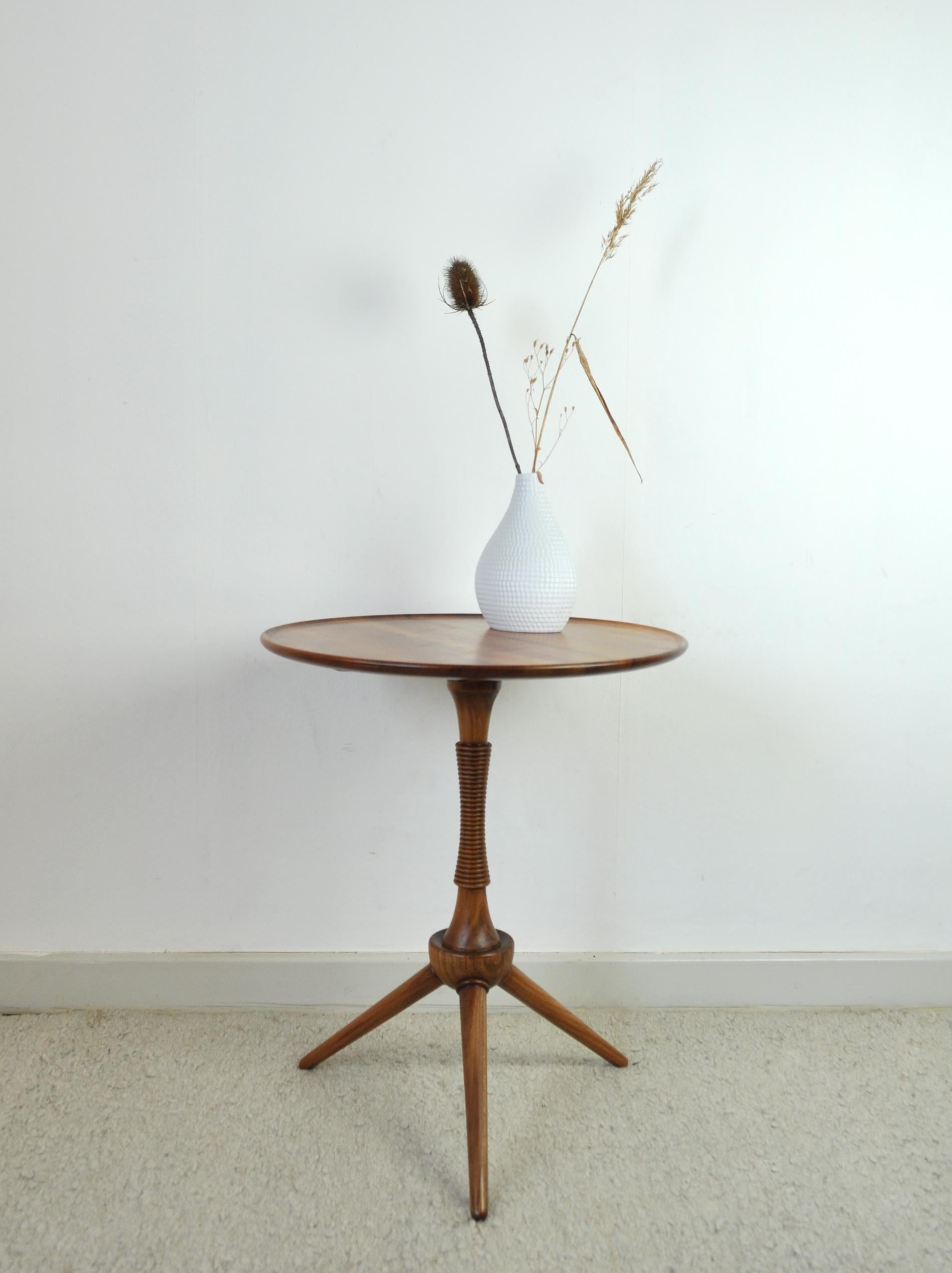 Danish Side Table in Solid Mahogany by Cabinetmaker Frits Henningsen 5