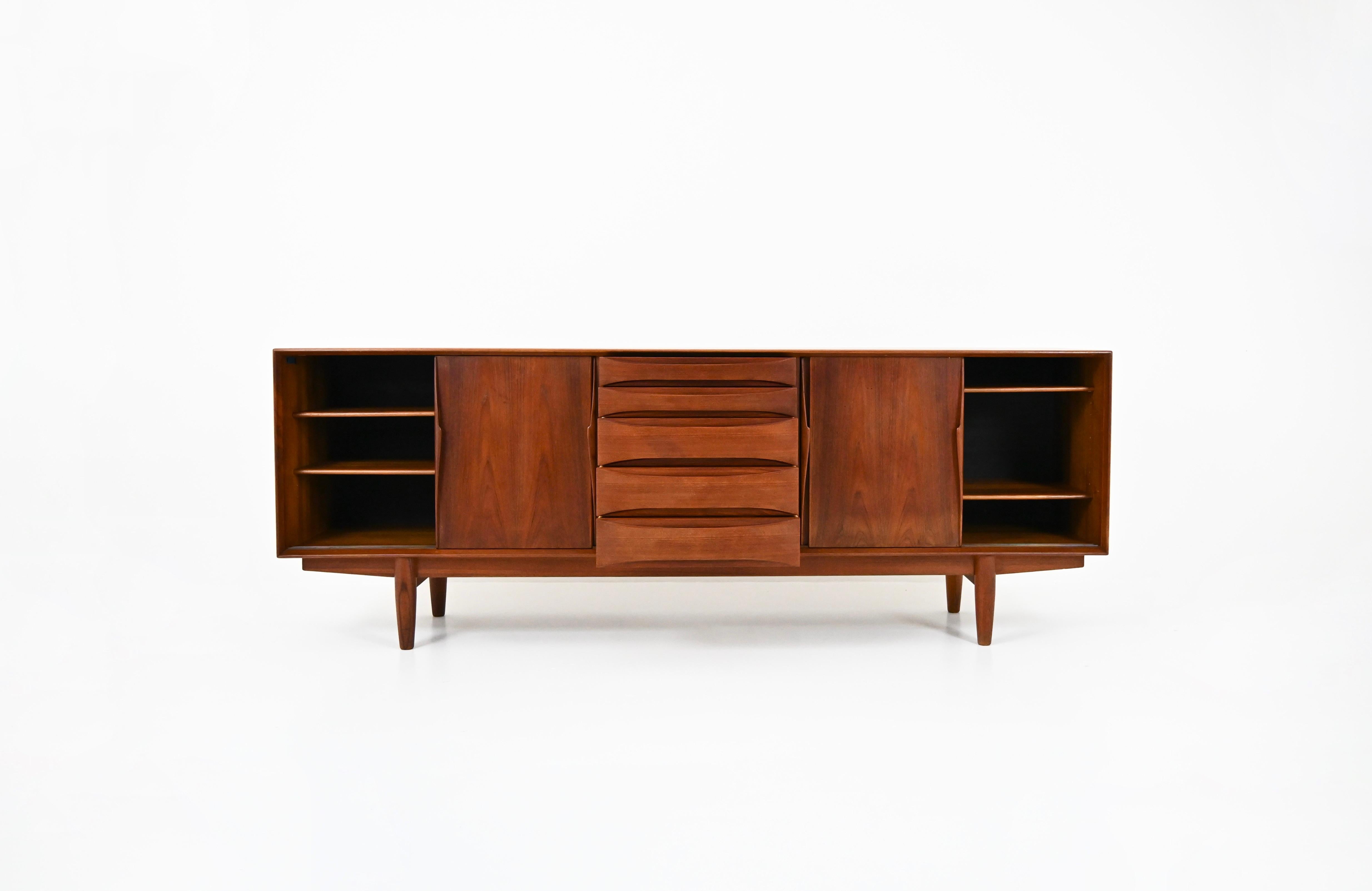 Danish Sideboard by Arne Vodder for Dyrlund, 1960s 2