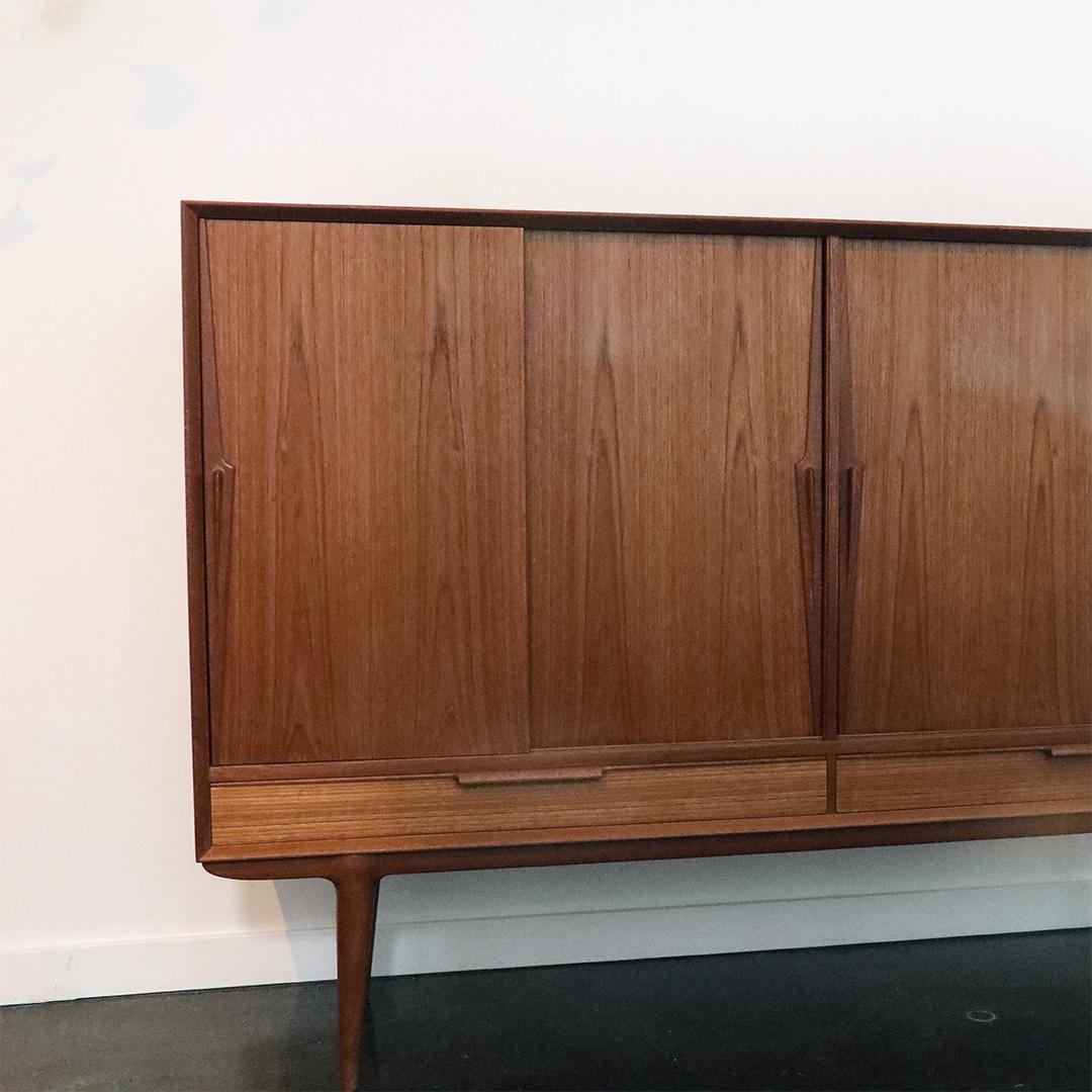 Dänisches Sideboard von Omann Jun Verkaufspreis (20. Jahrhundert) im Angebot