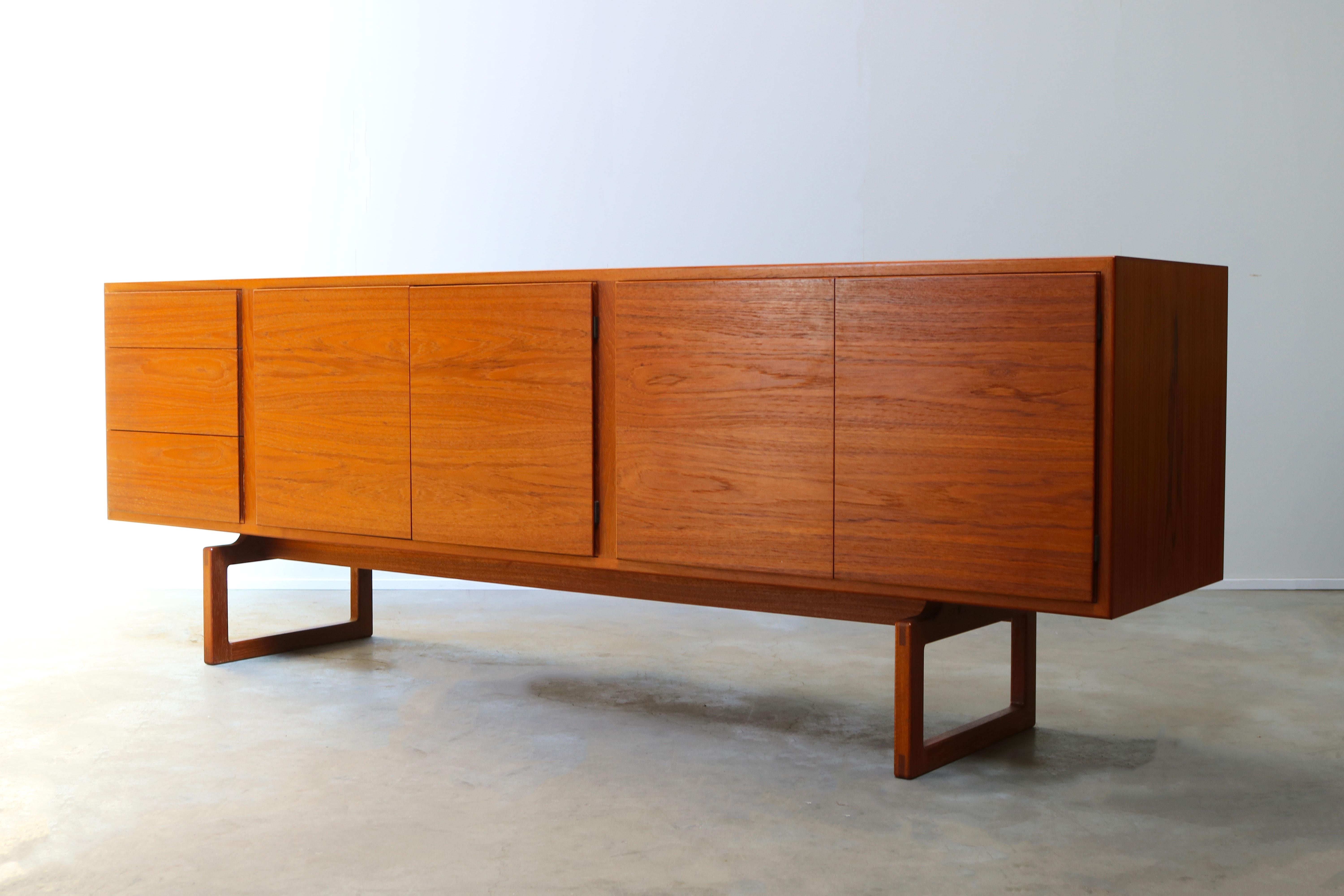 mogens kold sideboard