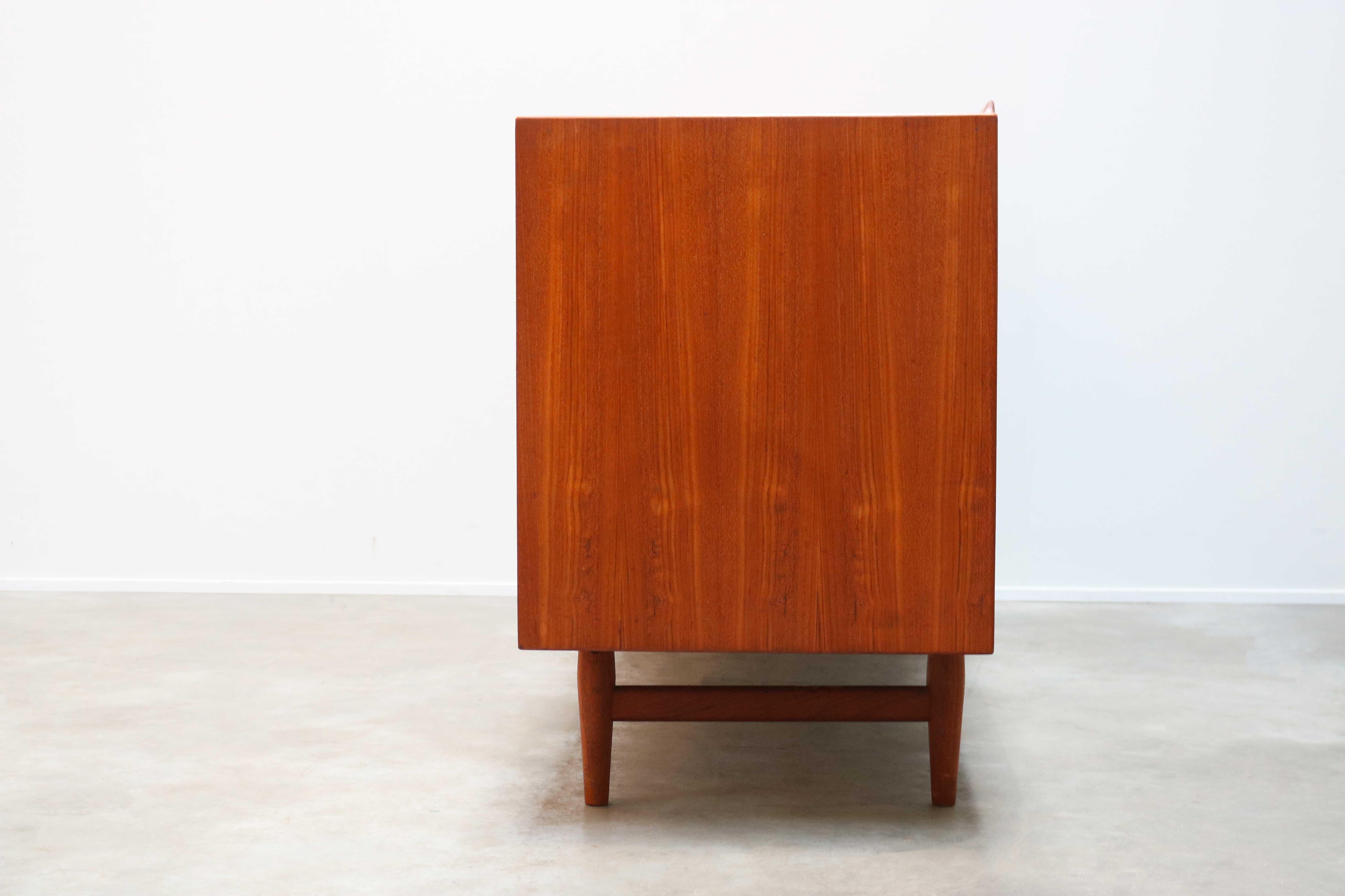 Danish Sideboard / Credenza Model OS29 in Teak by Arne Vodder for Sibast, 1950 11