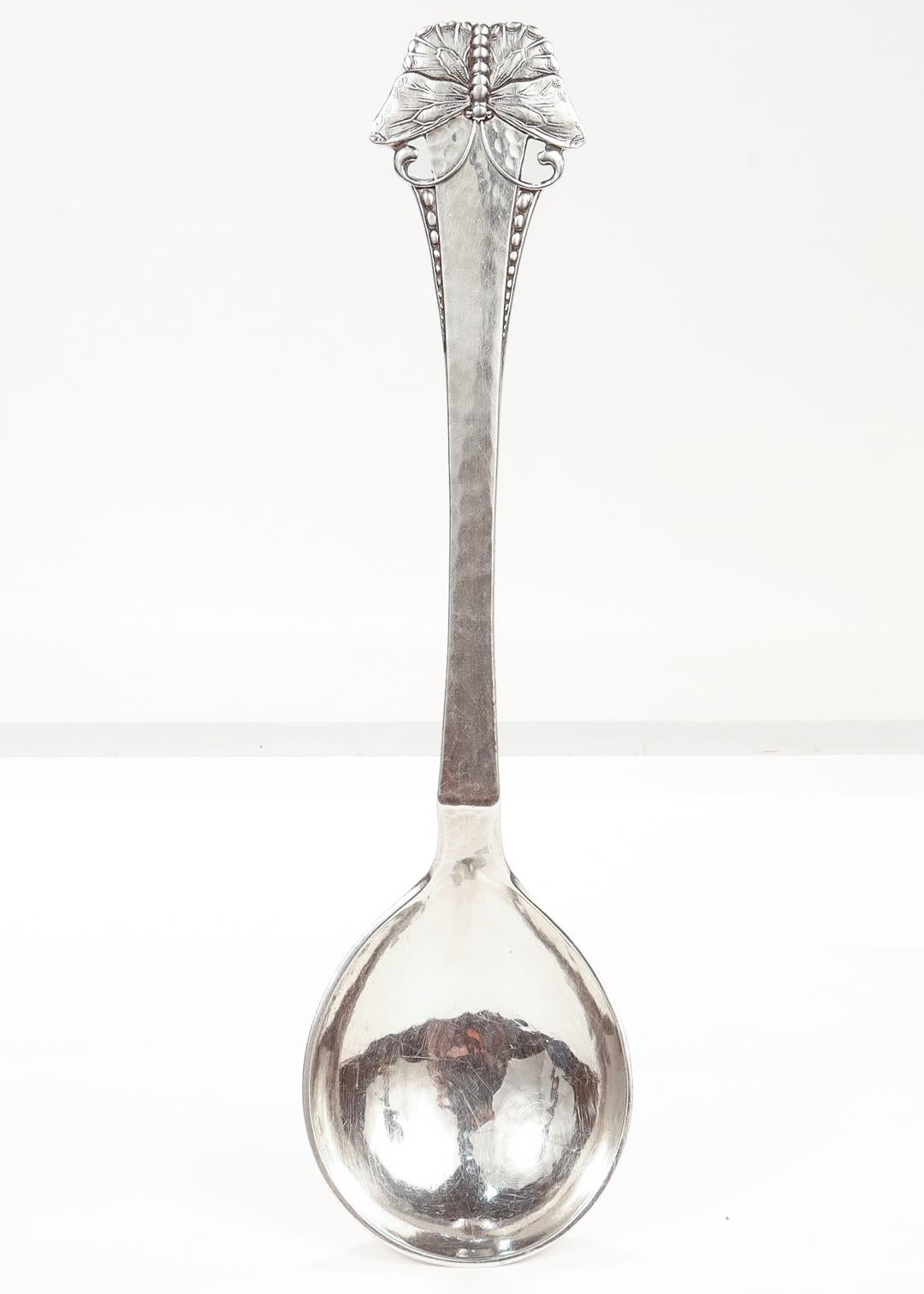 Cucchiaio da pranzo danese in argento Butterfly Sommerflugl Art Nouveau di Frigast in vendita 1