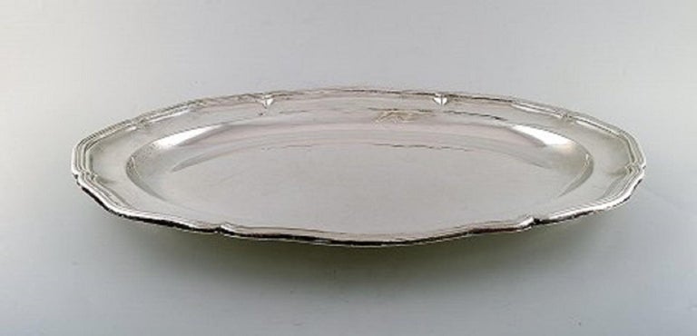 Danish silversmith. Large serving dish in silver. Dated 1936.
Measures: 50 x 33 x 4 cm.
In very good condition.
Stamped.