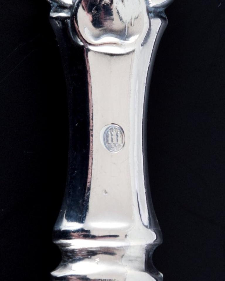 Danish silversmith. Serving spoon in Danish 830 silver and stainless steel. In Excellent Condition For Sale In Copenhagen, DK