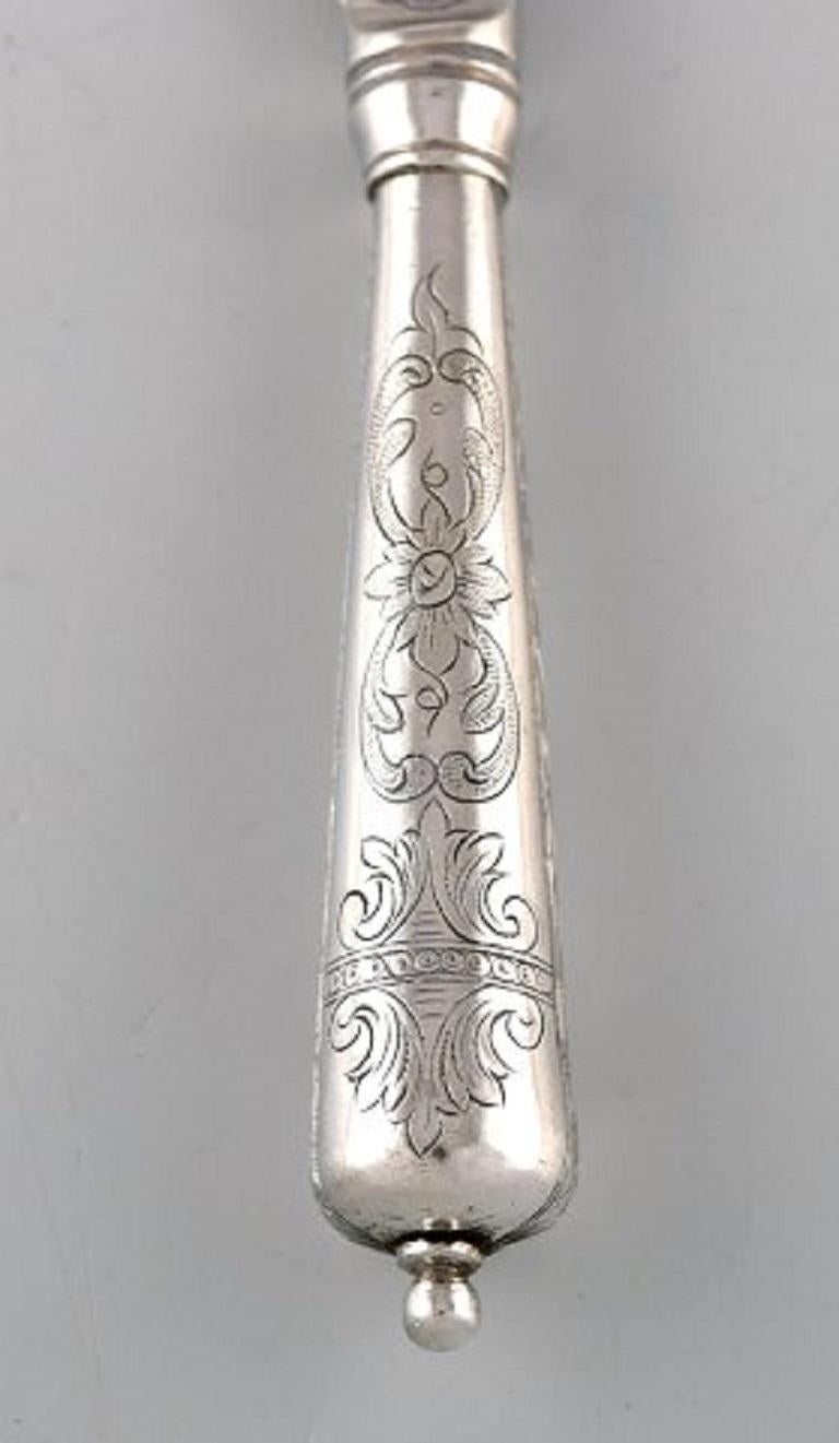 Danish Silversmith, Six Antique Knives in Silver 830, with Flower Chisels, 1918 In Good Condition For Sale In Copenhagen, DK