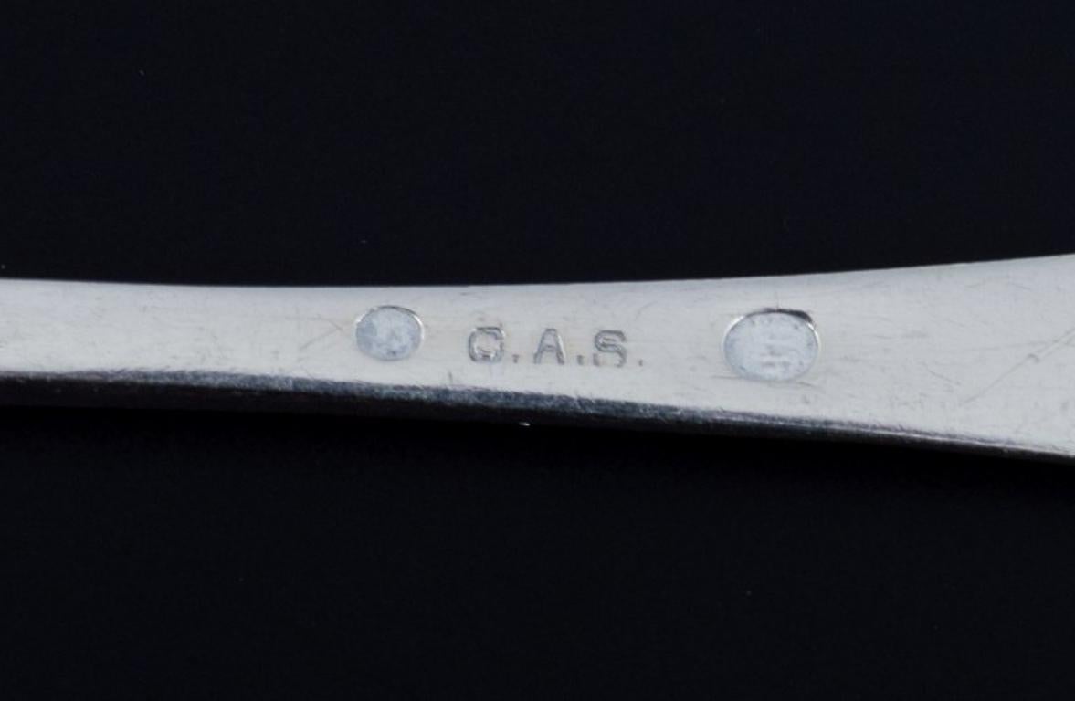 Milieu du XXe siècle Orfèvre danois, douze cuillères à café. Danish 830 Silver. 1930/40s. en vente