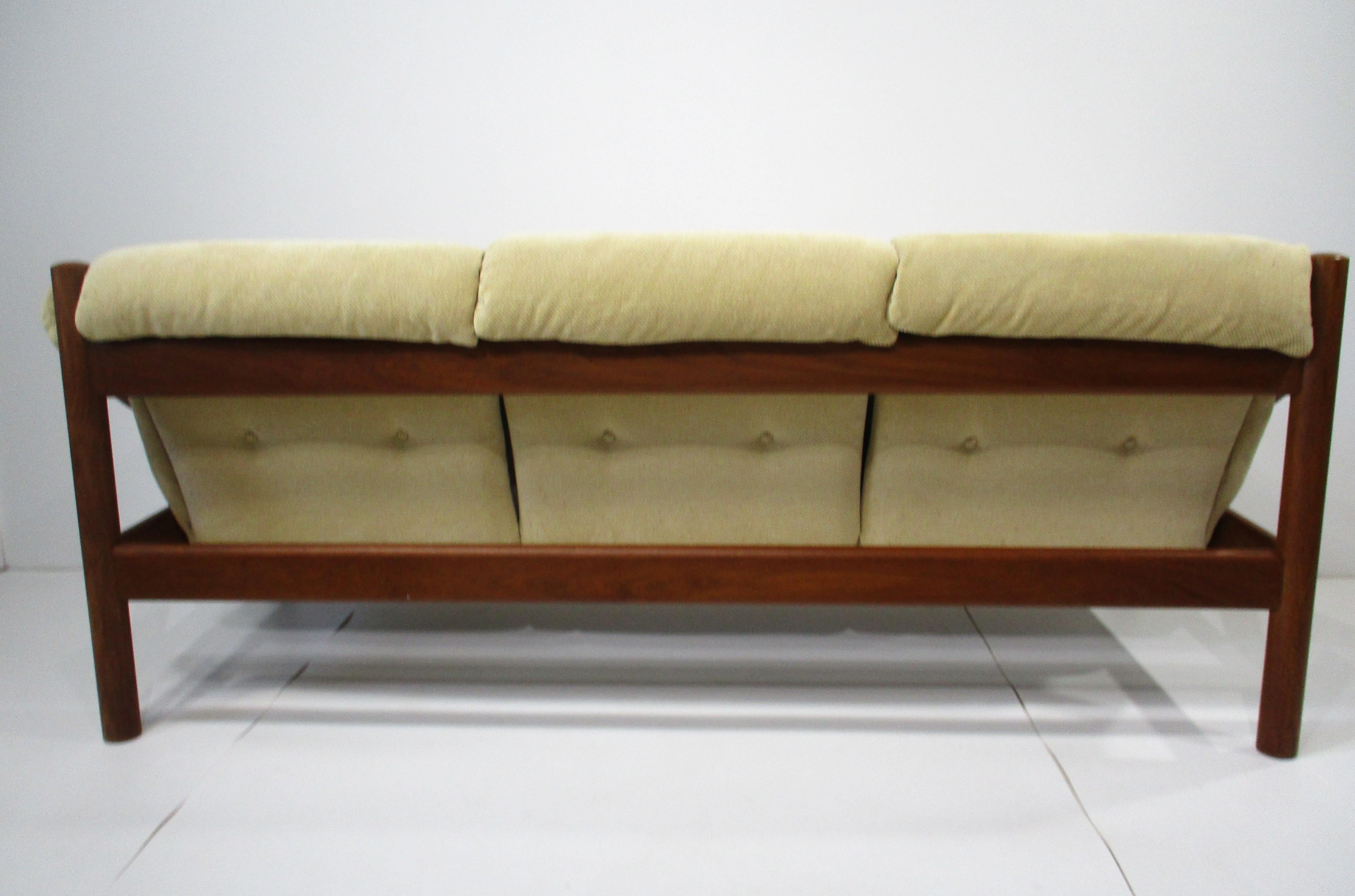 Tissu d'ameublement Canapé danois Domino Mobler Denmark dans le style de H.P. Hansen en vente