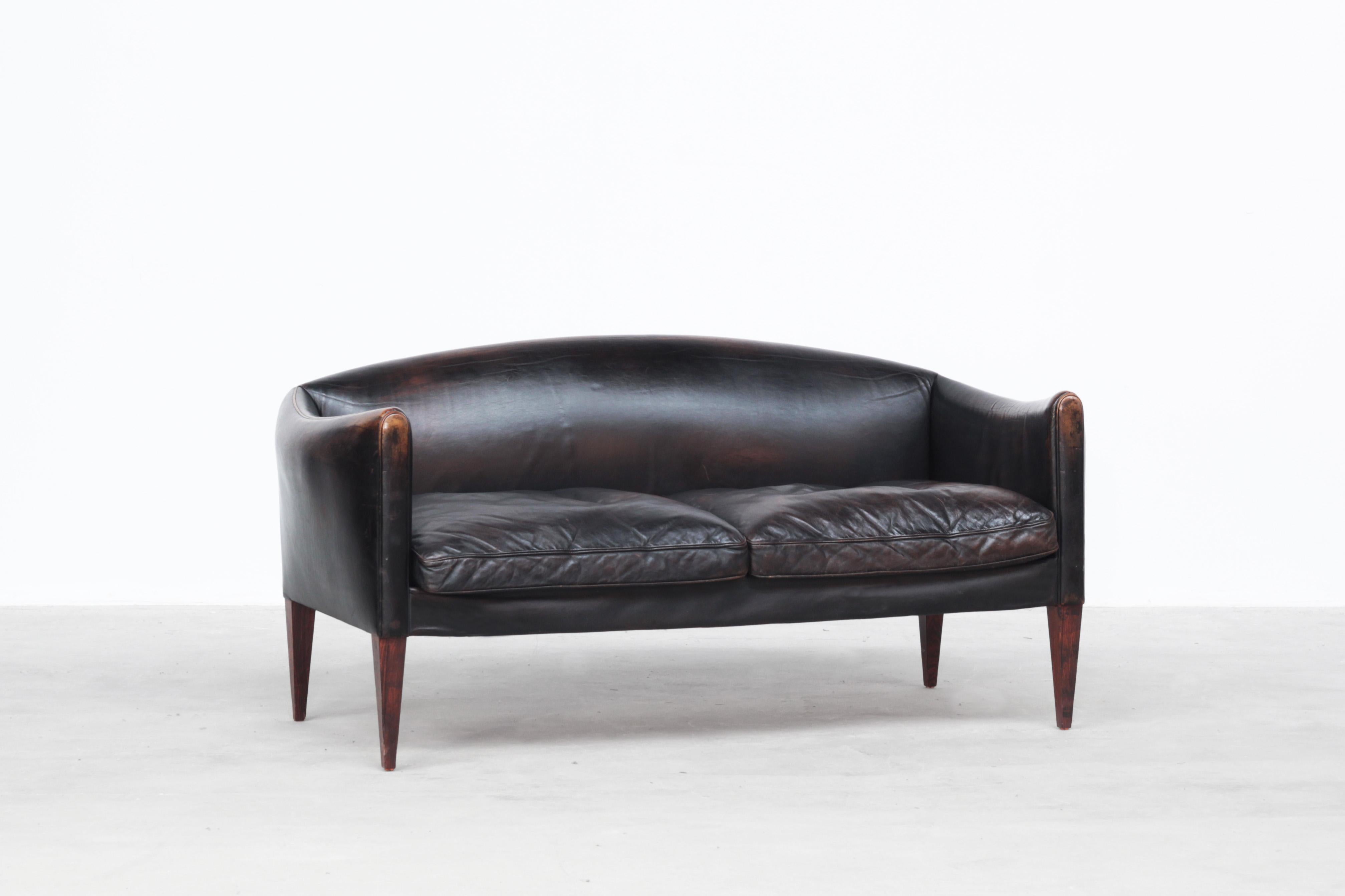 Danish Sofa by Illum Wikkelsø for Holger Christiansen, Denmark, 1960s Leather In Good Condition In Berlin, DE