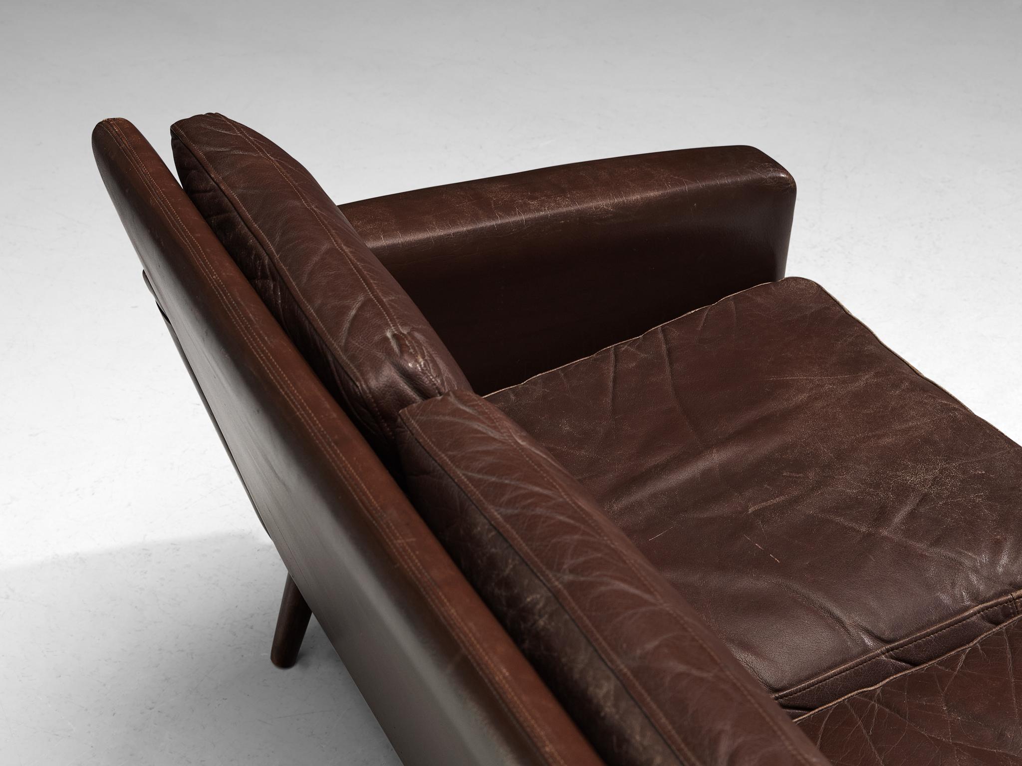 Divano danese in pelle marrone e teak in vendita 1