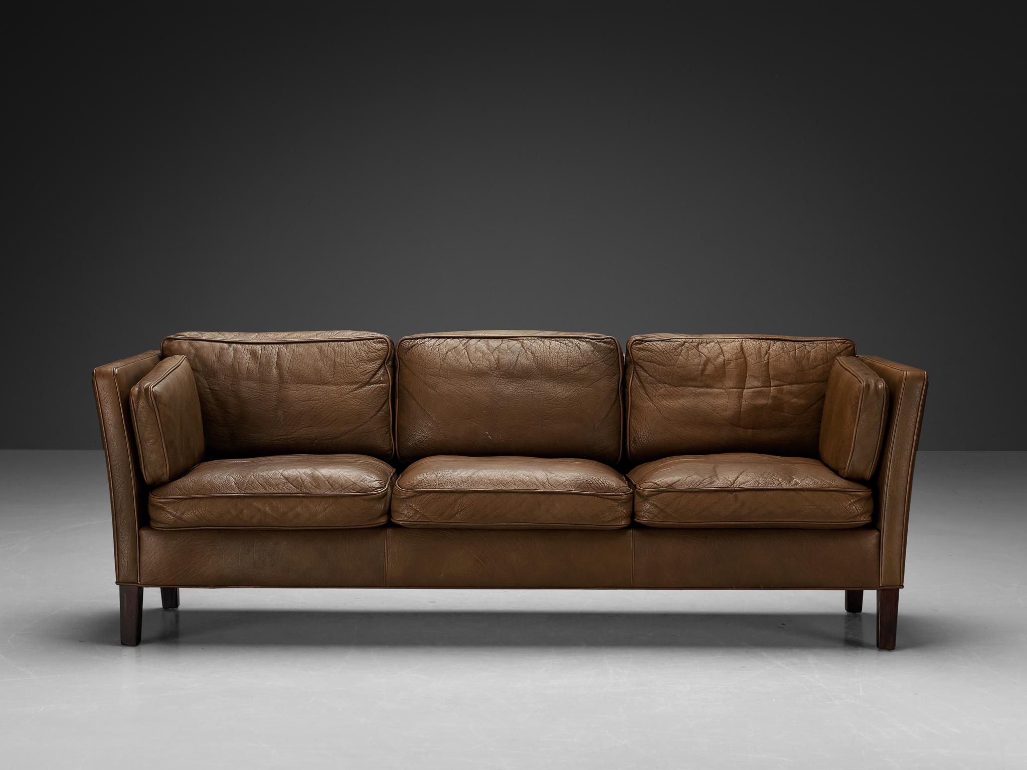 Dänisches Sofa aus braunem Leder  im Zustand „Gut“ im Angebot in Waalwijk, NL