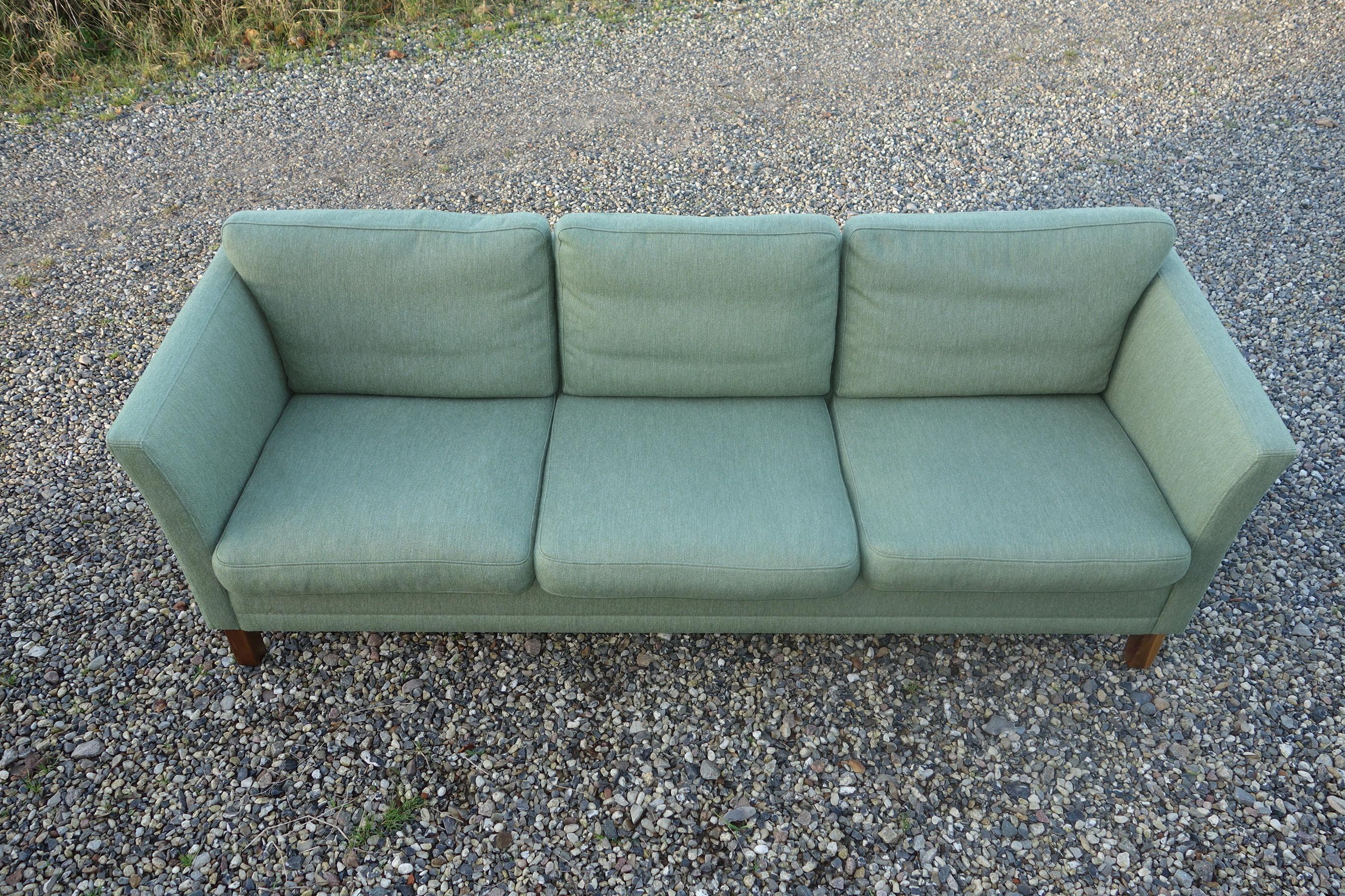Danish Sofa in Classic Børge Mogensen, Kaare Klint Style, Wool and Down Filling In Good Condition For Sale In Vejle, DK