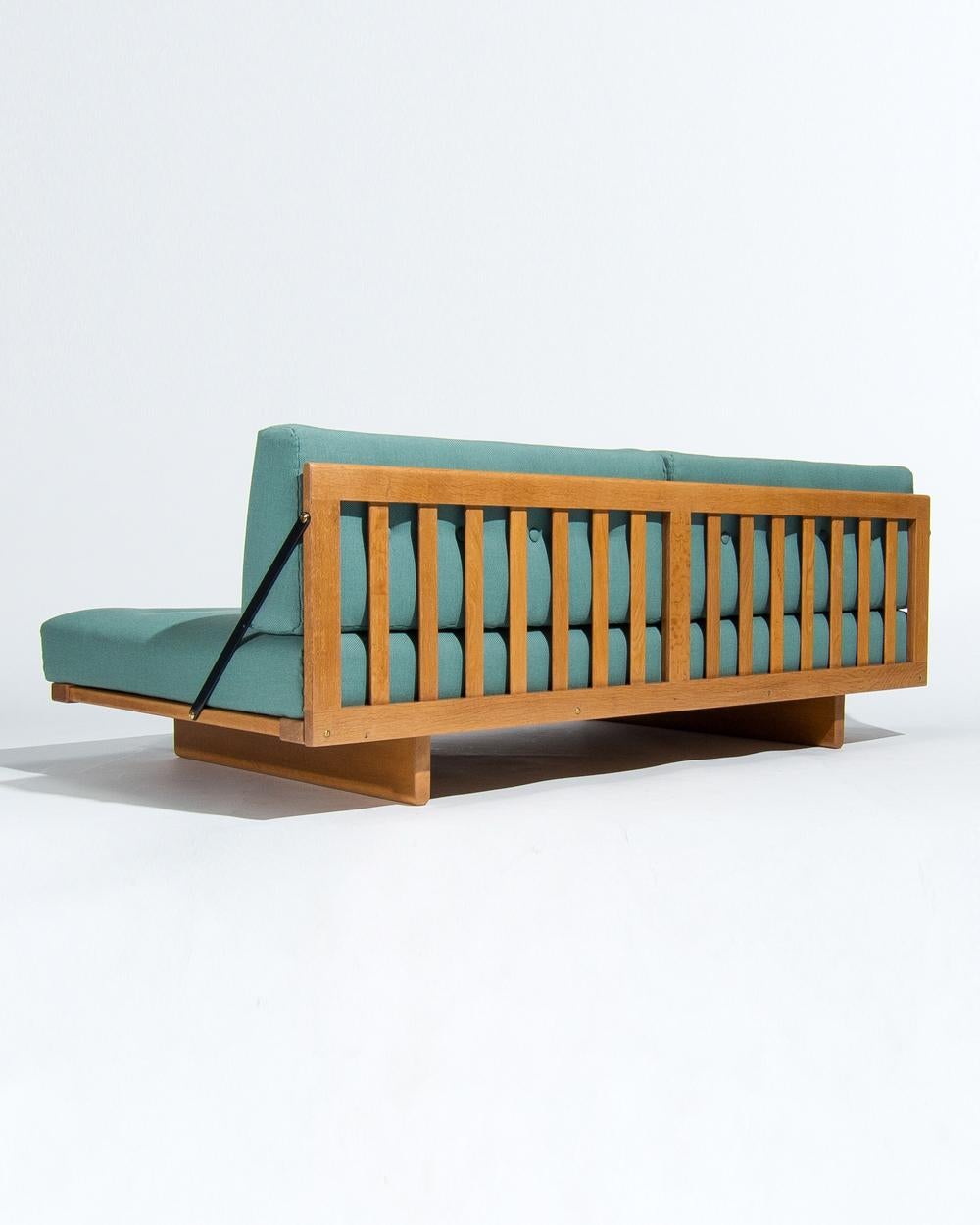 Danish Sofa in Oak by Borge Mogensen, 1950s Midcentury Design In Good Condition In London, GB