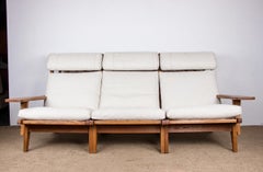 Danish sofa in solid oak and fabric, model GE375 by Hans Wegner for Getama 1960.