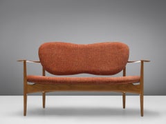 Canapé danois en tissu cerisier et orange