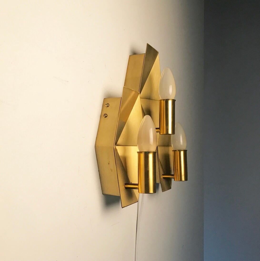 Mid-20th Century Danish Solid Brass Sconce by Rolf Graae for Fog & Mørup, Denmark, 1950s For Sale