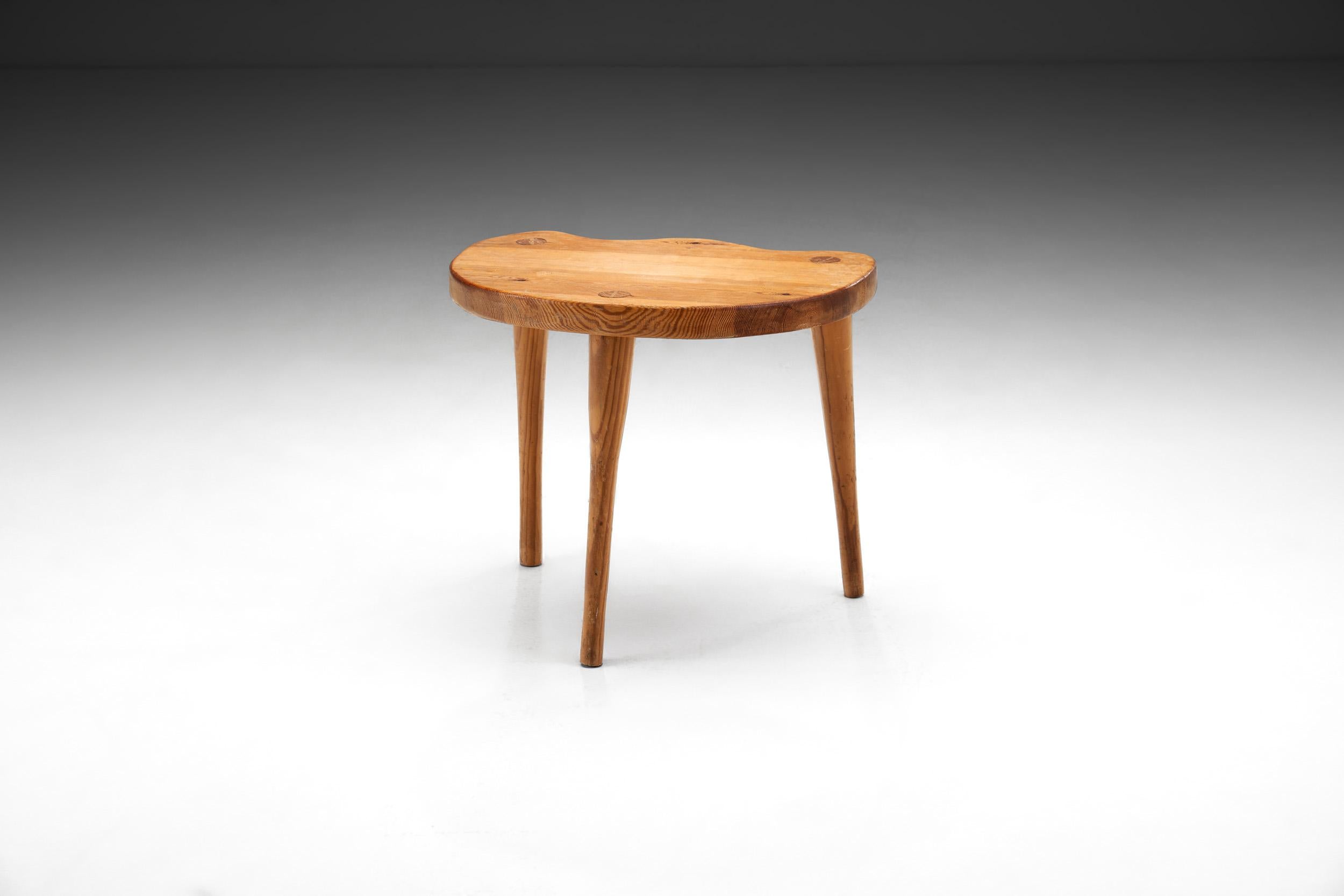 Scandinavian Modern Danish Solid Pine Tripod Stool, Denmark, 1960s