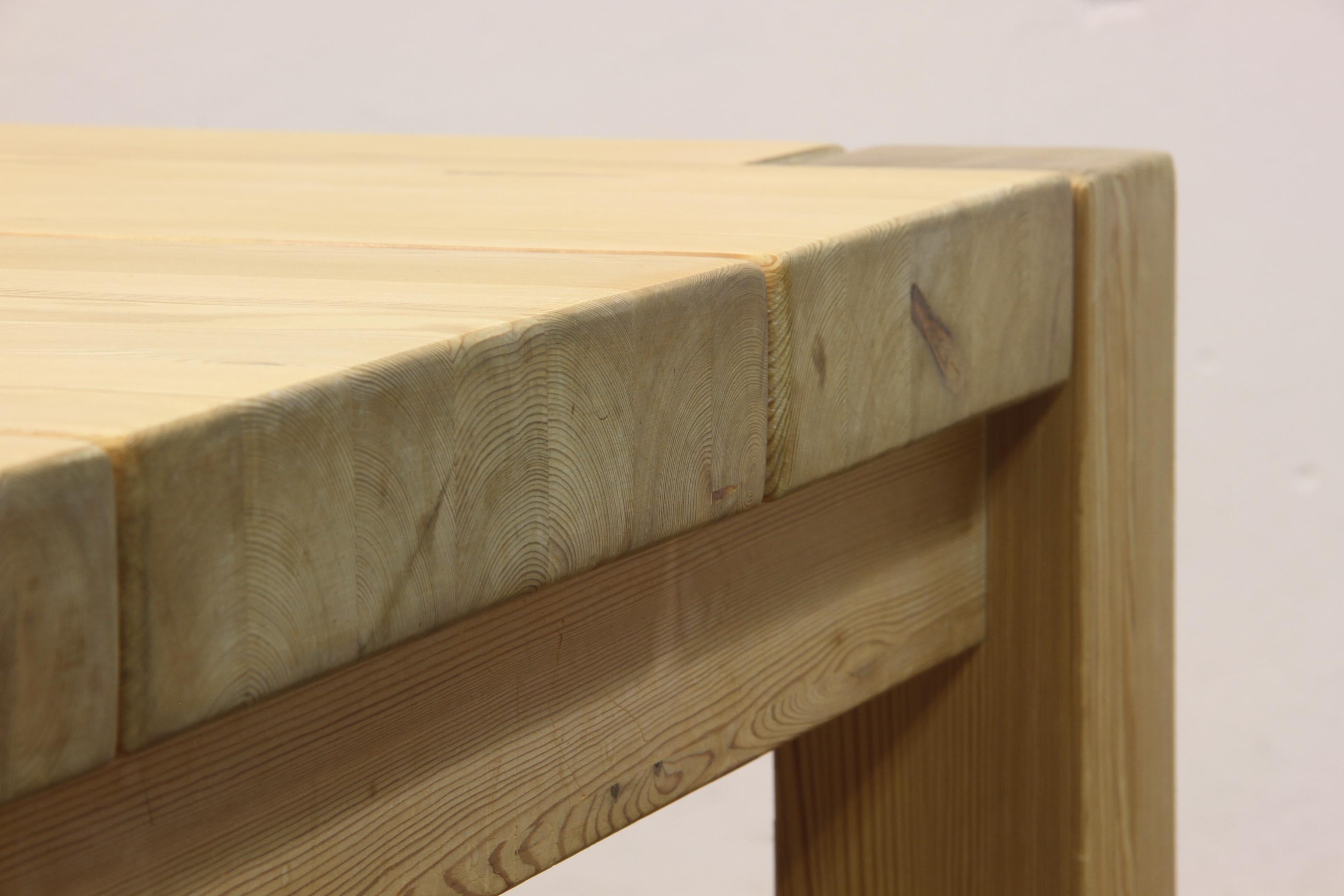 Danois Table basse danoise en pin massif des années 1970/80 en vente