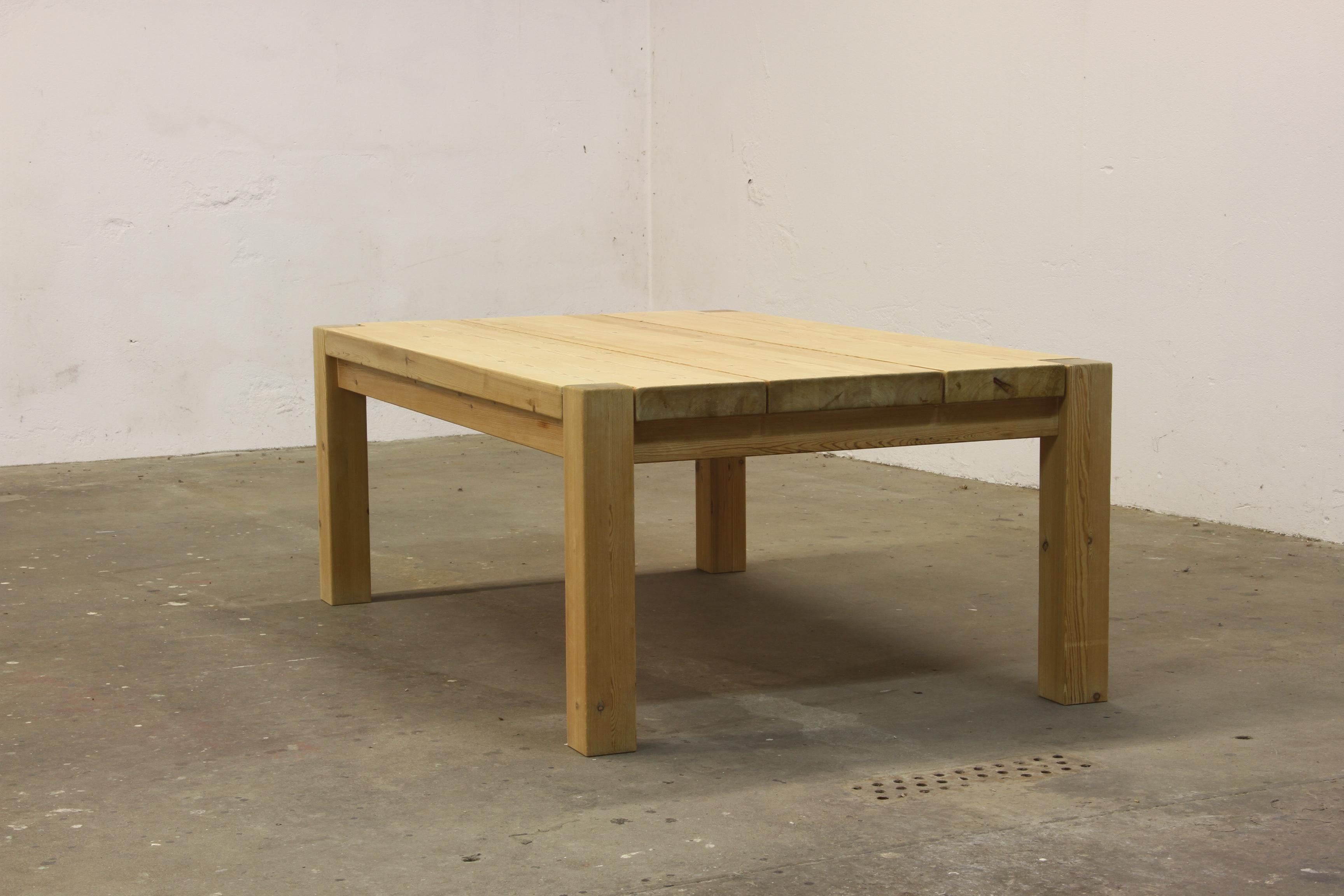 Fin du 20e siècle Table basse danoise en pin massif des années 1970/80 en vente