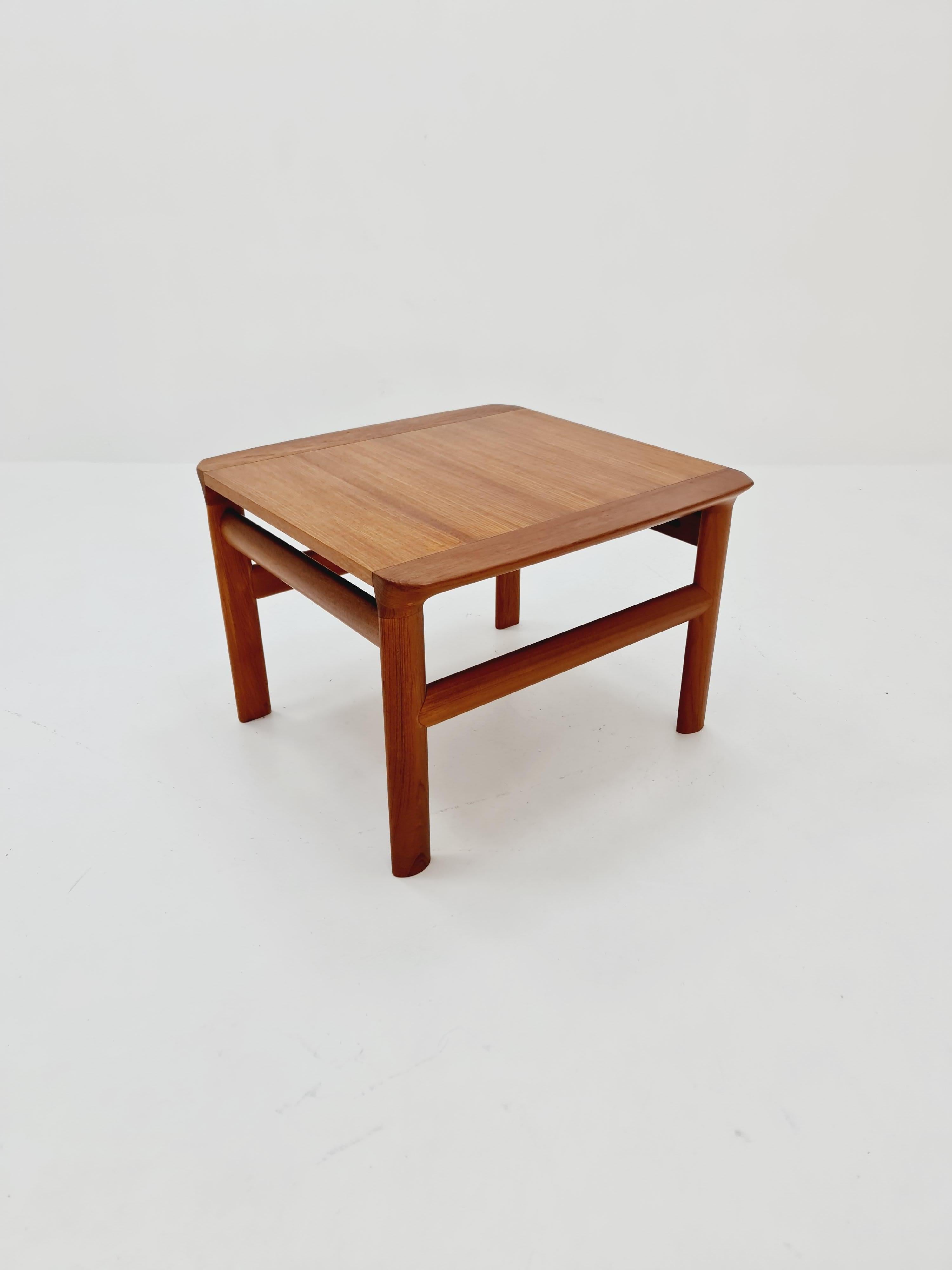 Mid-Century Modern Danish solid Teak Coffee table by Sven Ellekaer for Komfort Møbelfabrik