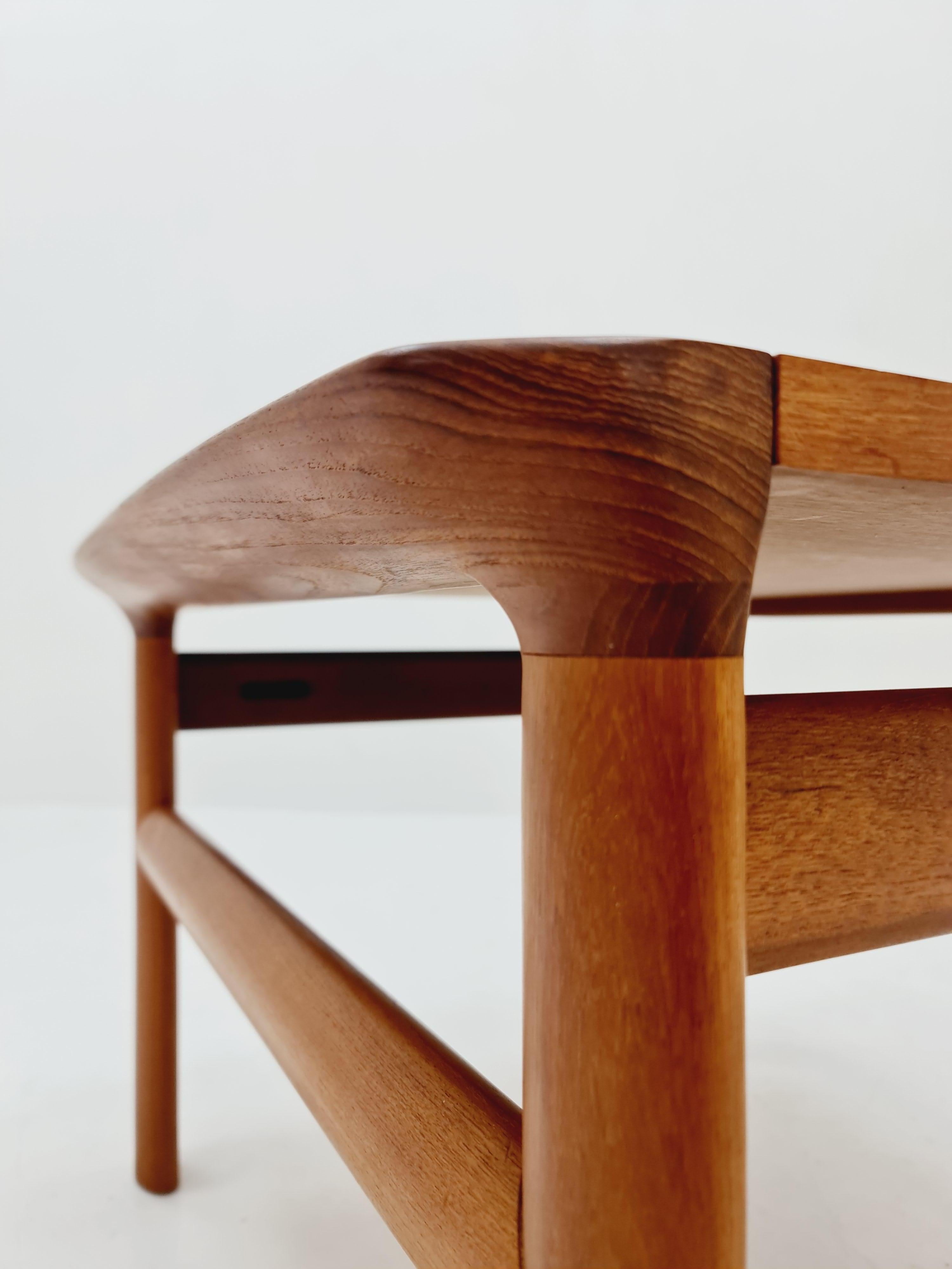 Danish solid Teak Coffee table by Sven Ellekaer for Komfort Møbelfabrik 1