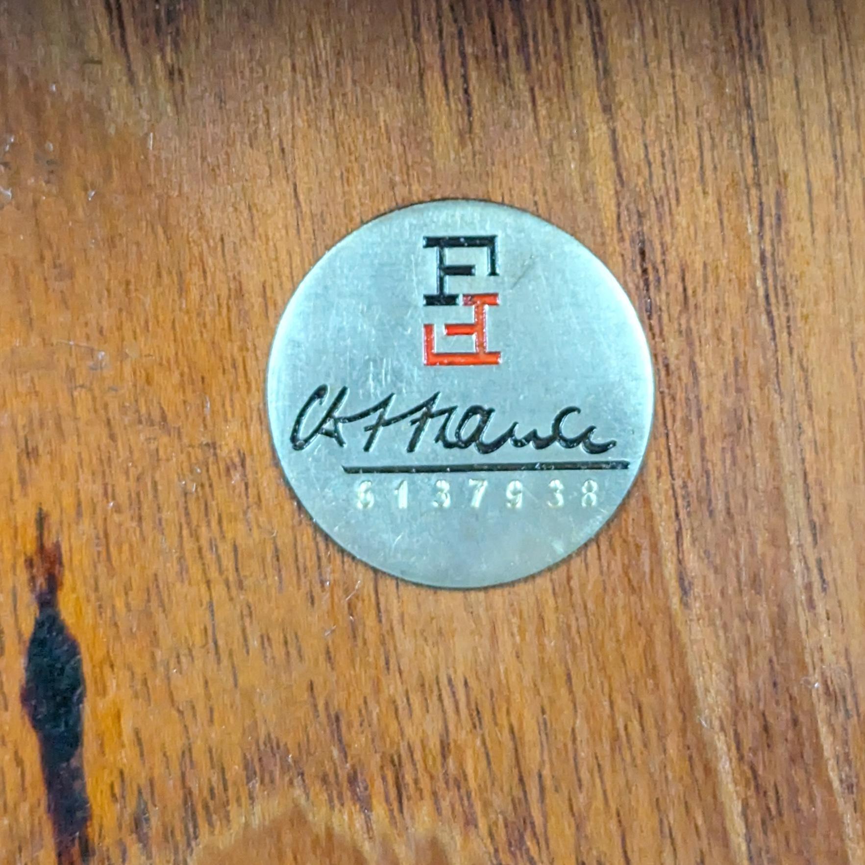 Dänischer Couchtisch aus massivem Teakholz aus der Mitte des Jahrhunderts von Finn Juhl für France & Søn, um 1950 im Angebot 3