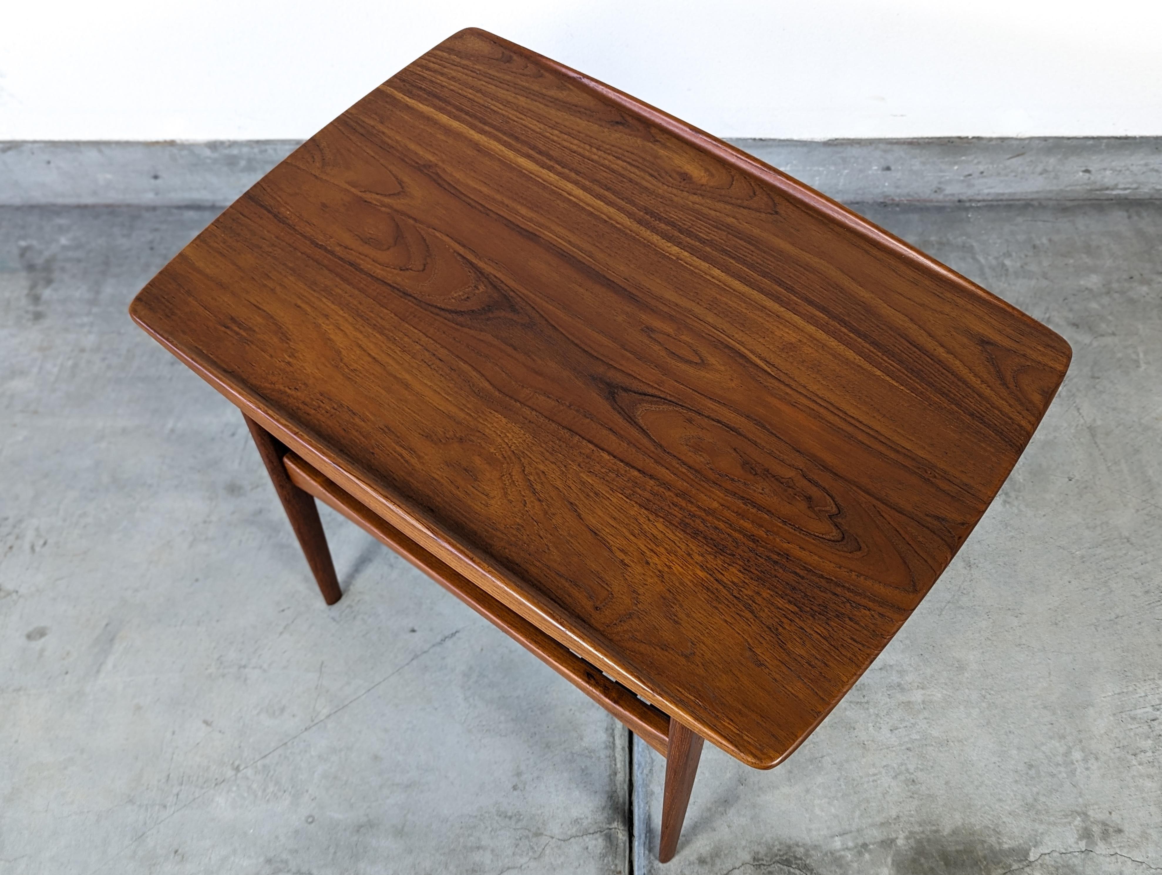 Danish Solid Teak Mid Century Side Table by Finn Juhl for France & Søn, c1950s For Sale 3